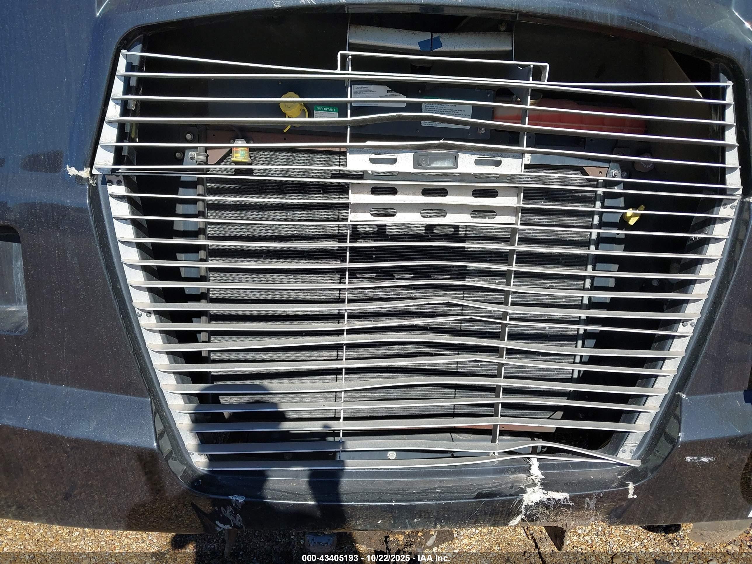 FREIGHTLINER CHASSIS image 10