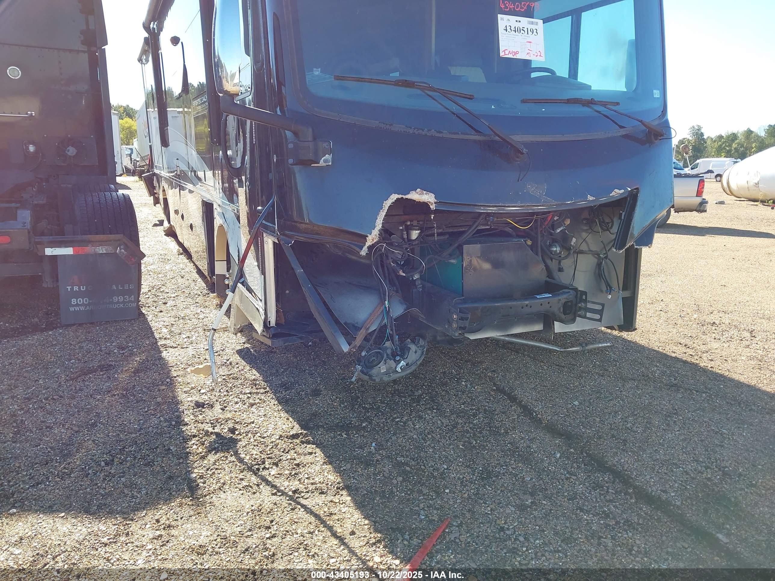 FREIGHTLINER CHASSIS image 6