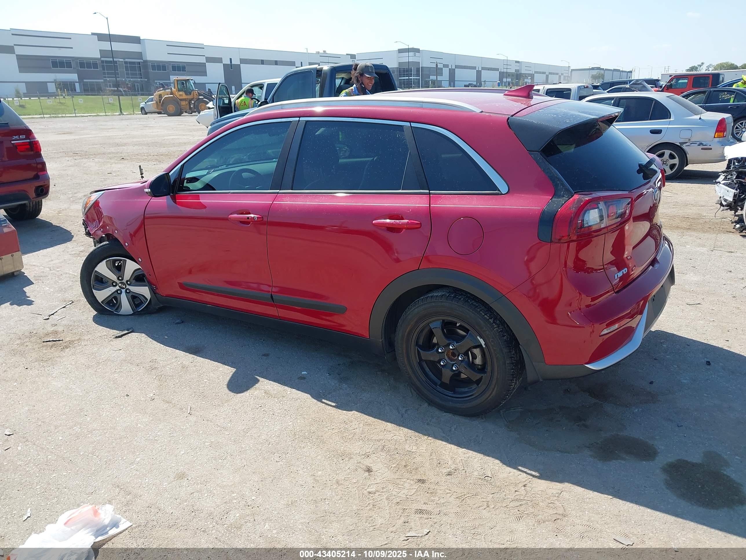 KIA NIRO image 3
