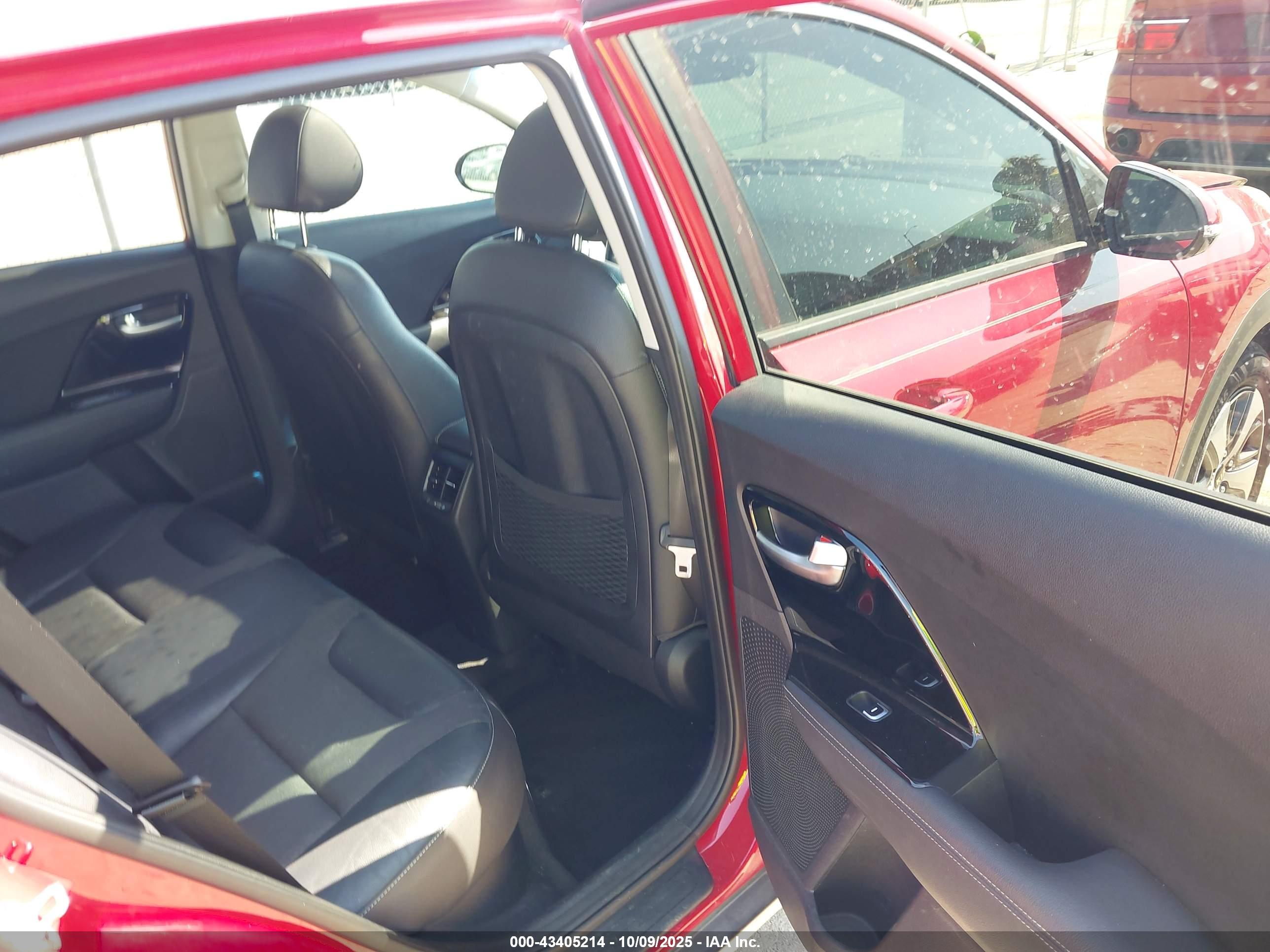 KIA NIRO image 8