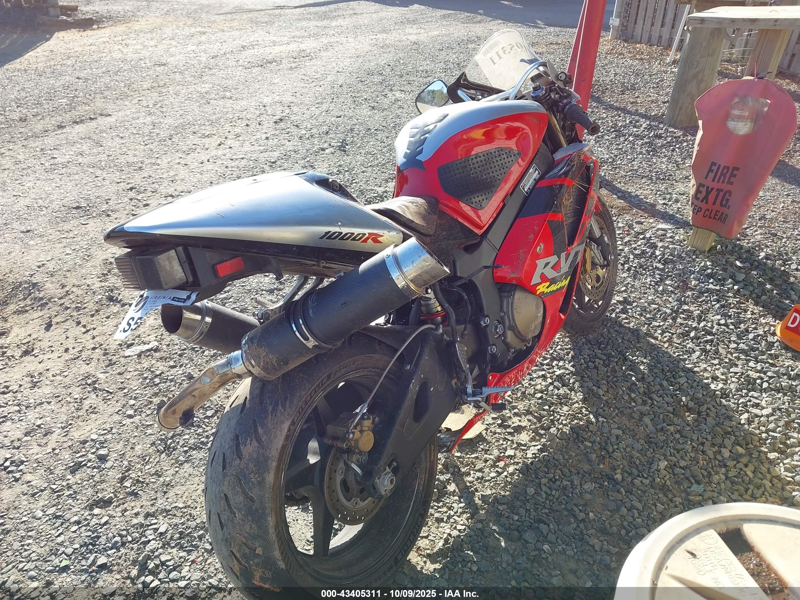 HONDA RVT1000 image 4