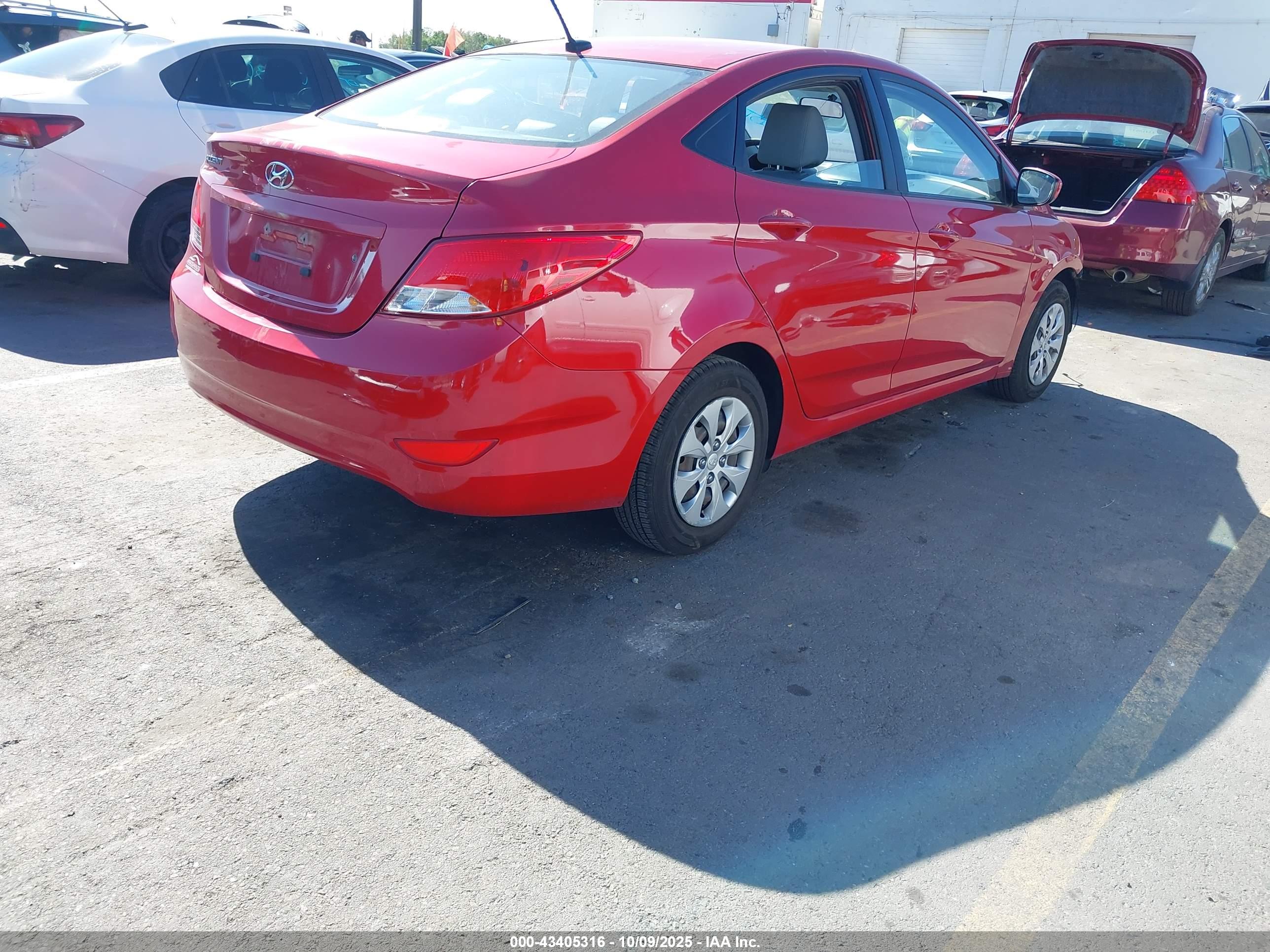 HYUNDAI ACCENT image 4