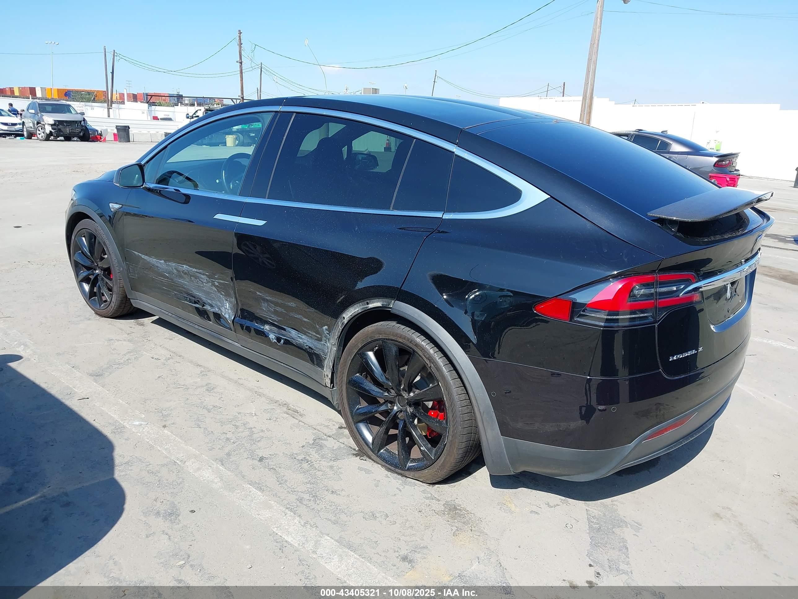 TESLA MODEL image 3