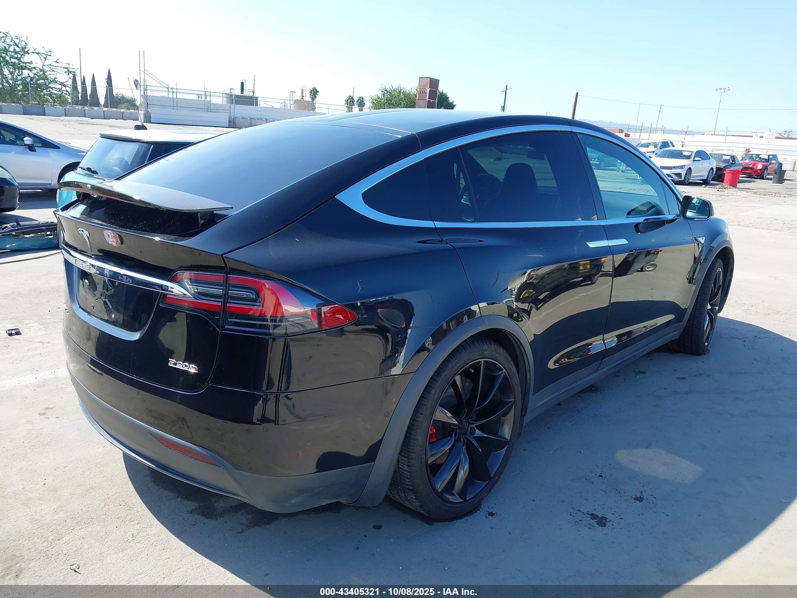 TESLA MODEL image 4