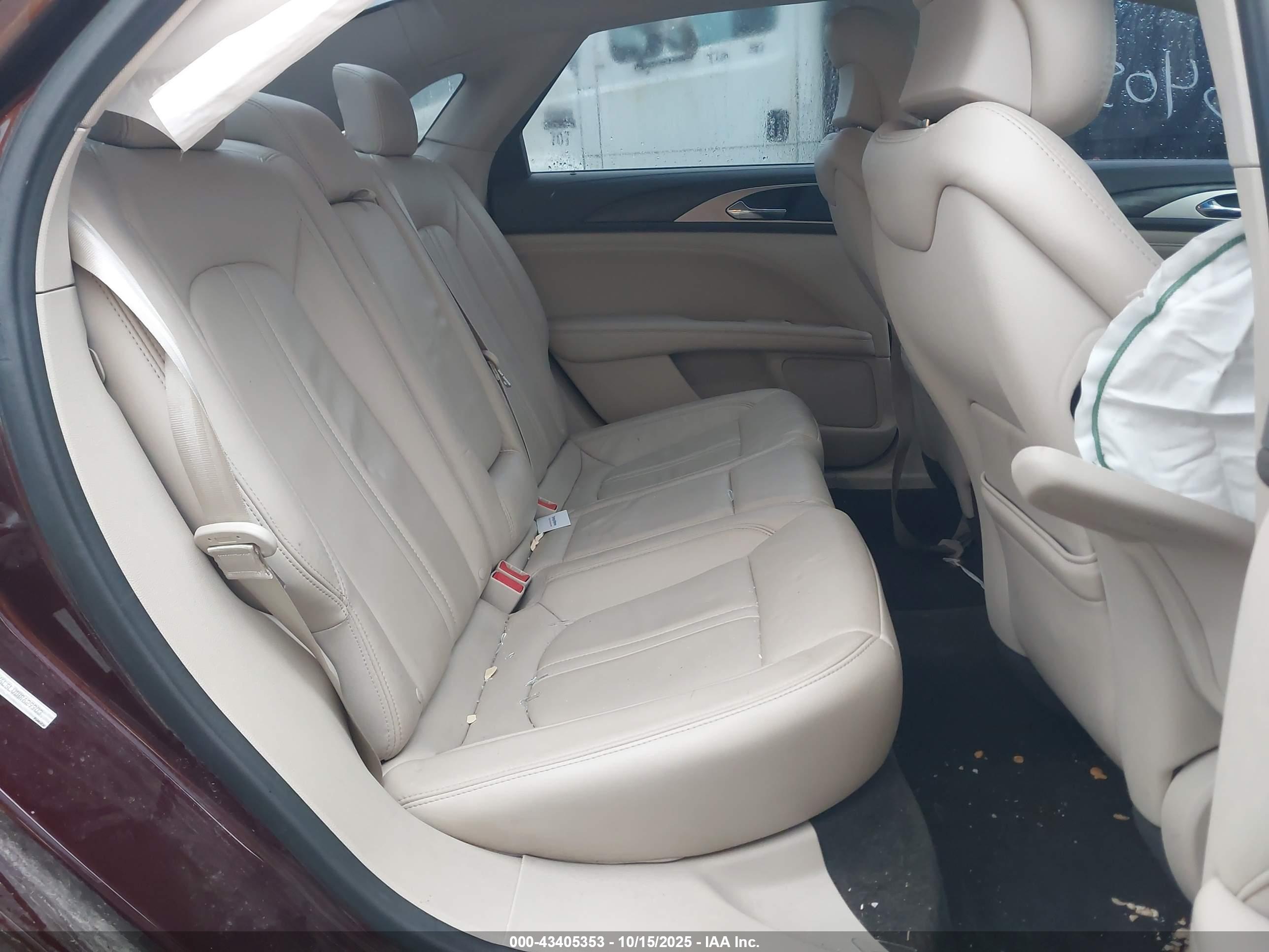 LINCOLN MKZ image 8