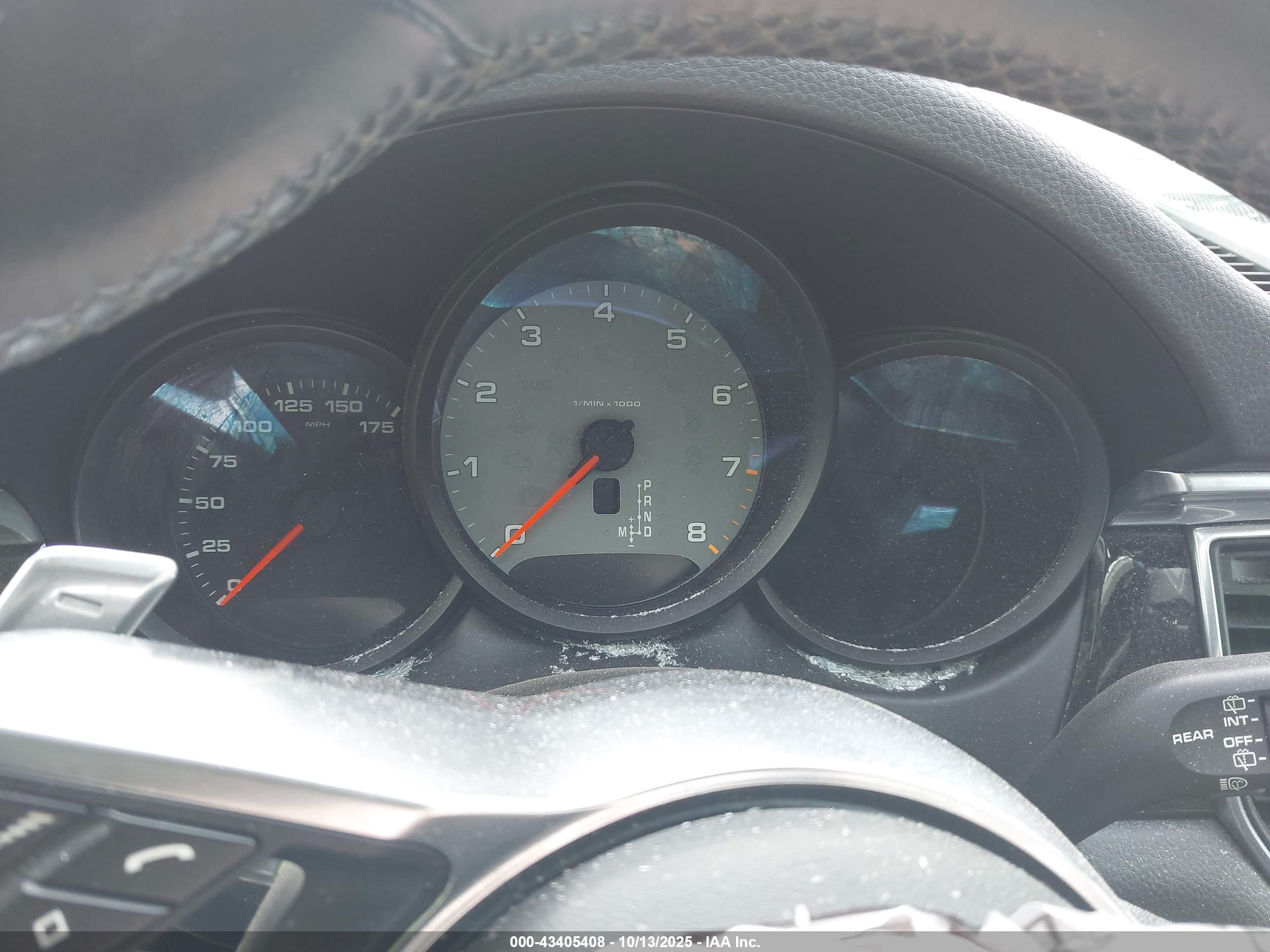 PORSCHE MACAN image 7