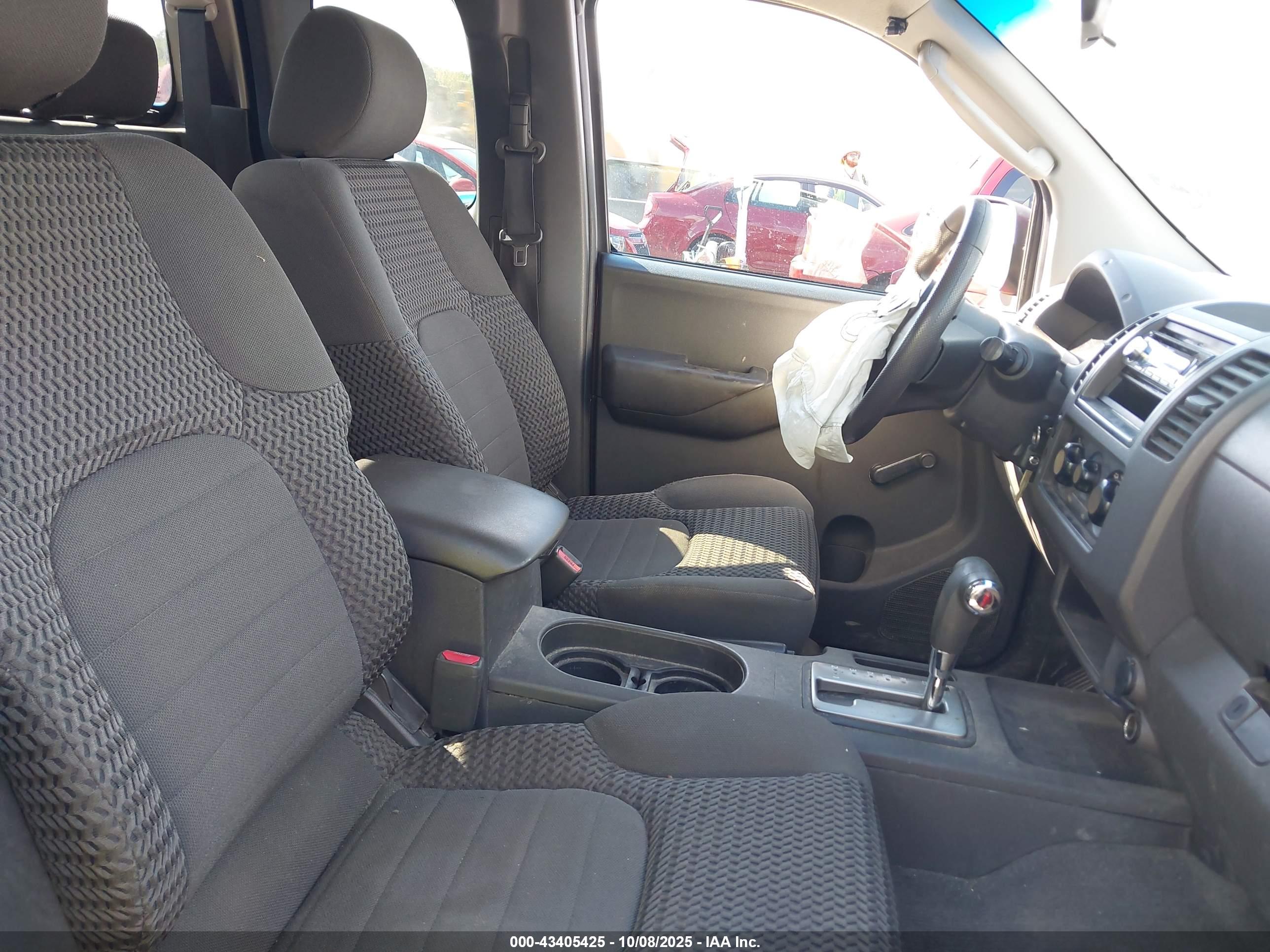 NISSAN FRONTIER image 5