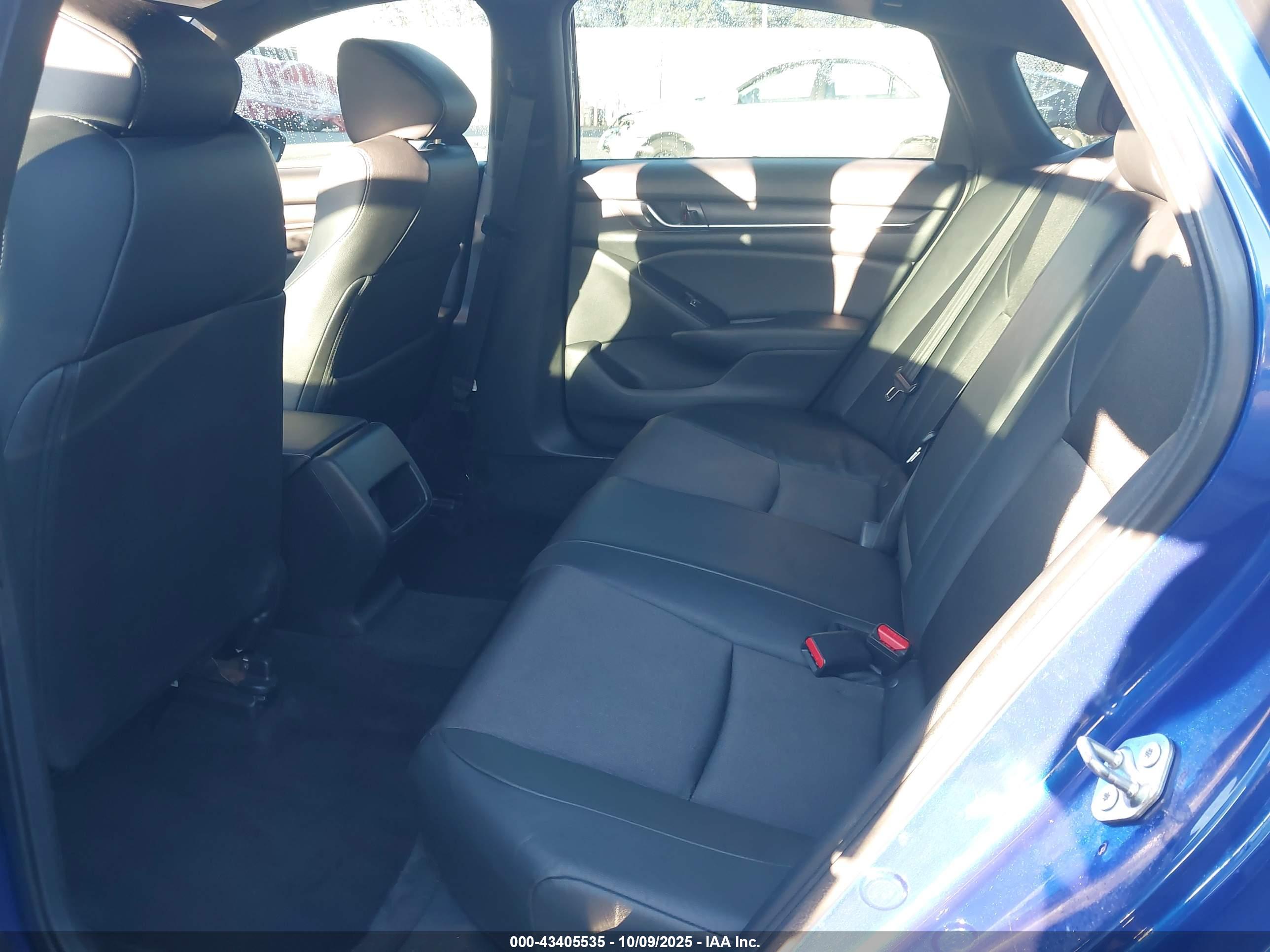 HONDA ACCORD image 8