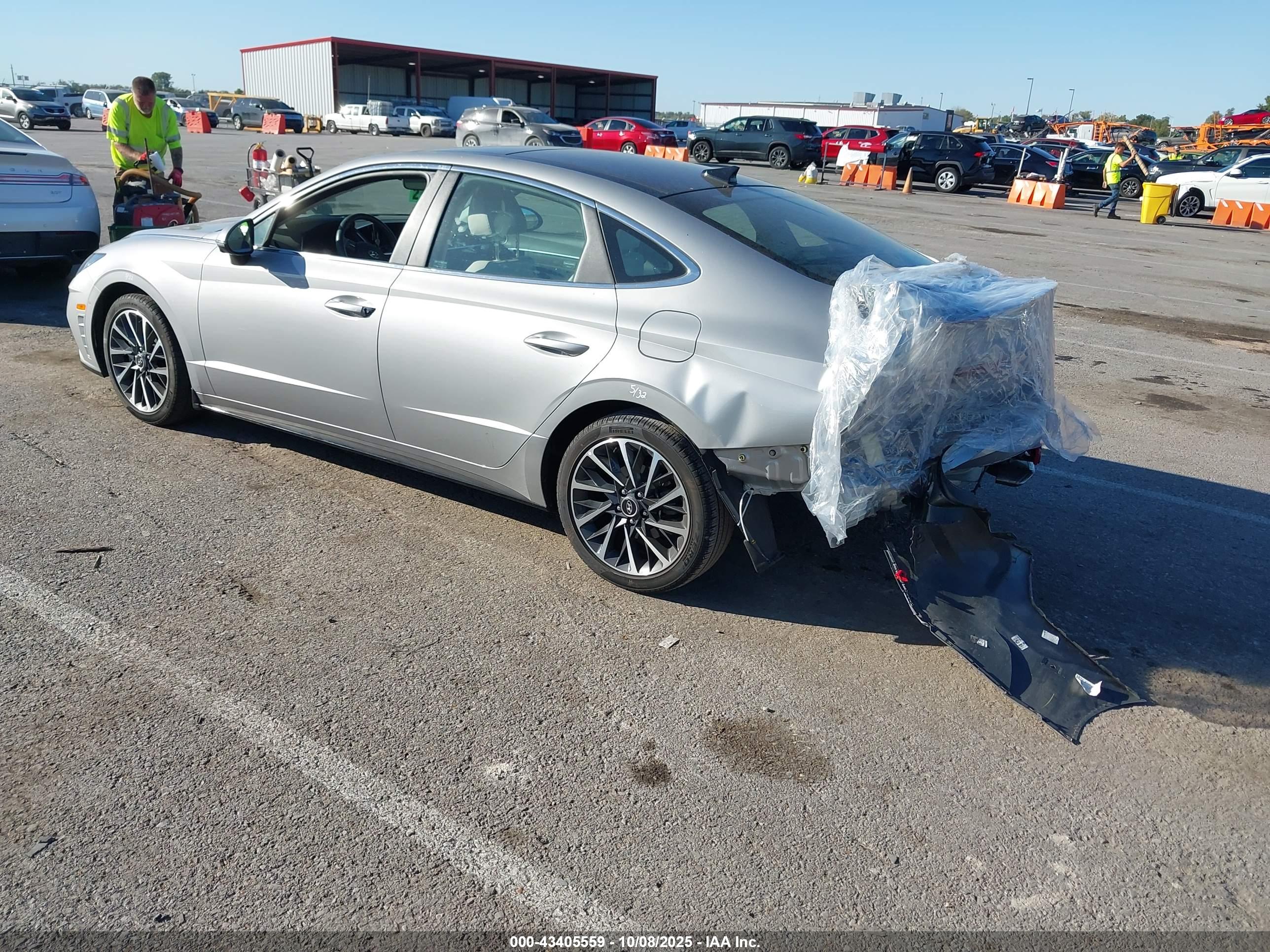 HYUNDAI SONATA image 3