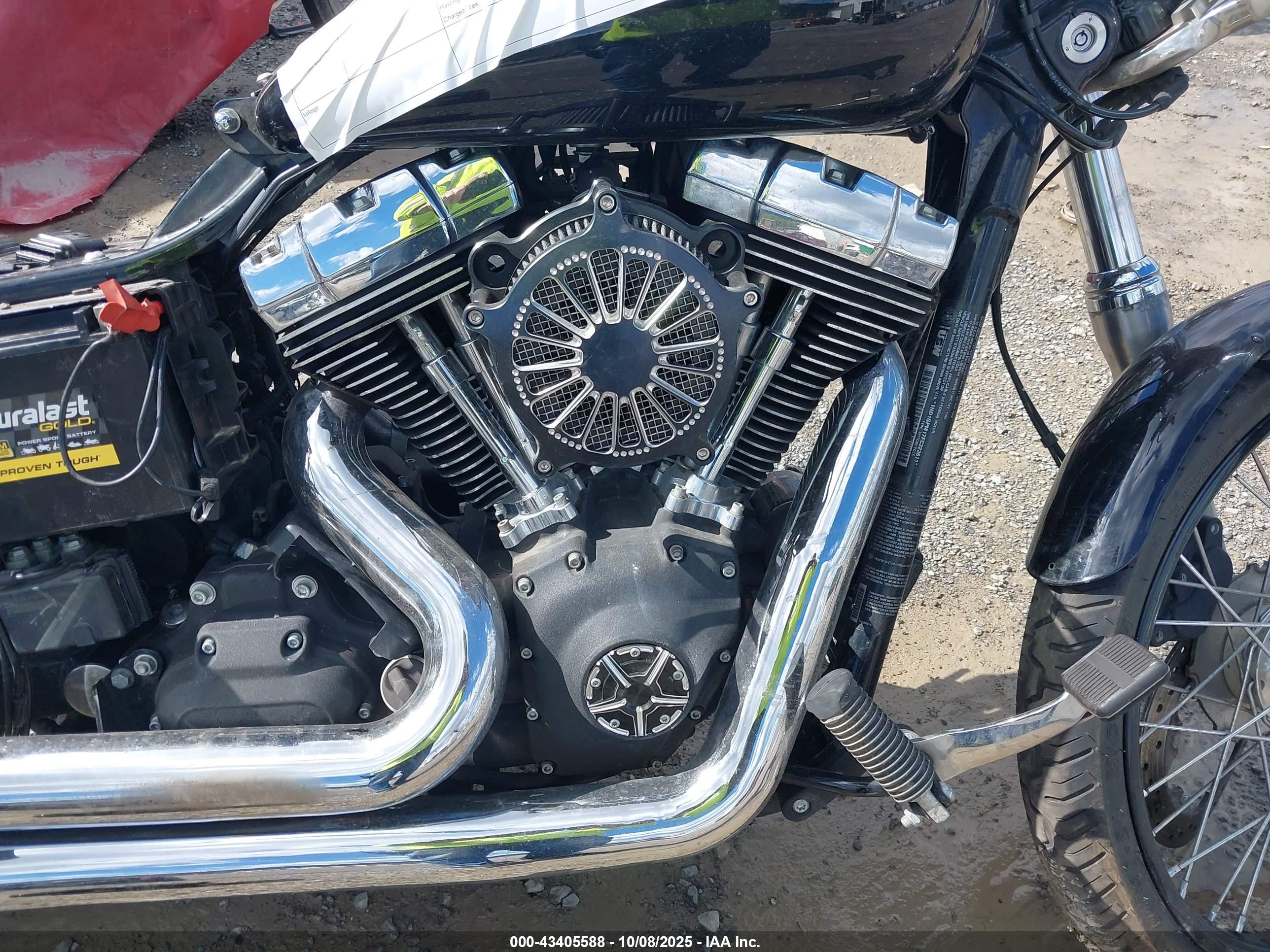 HARLEY-DAVIDSON FXDWG image 8