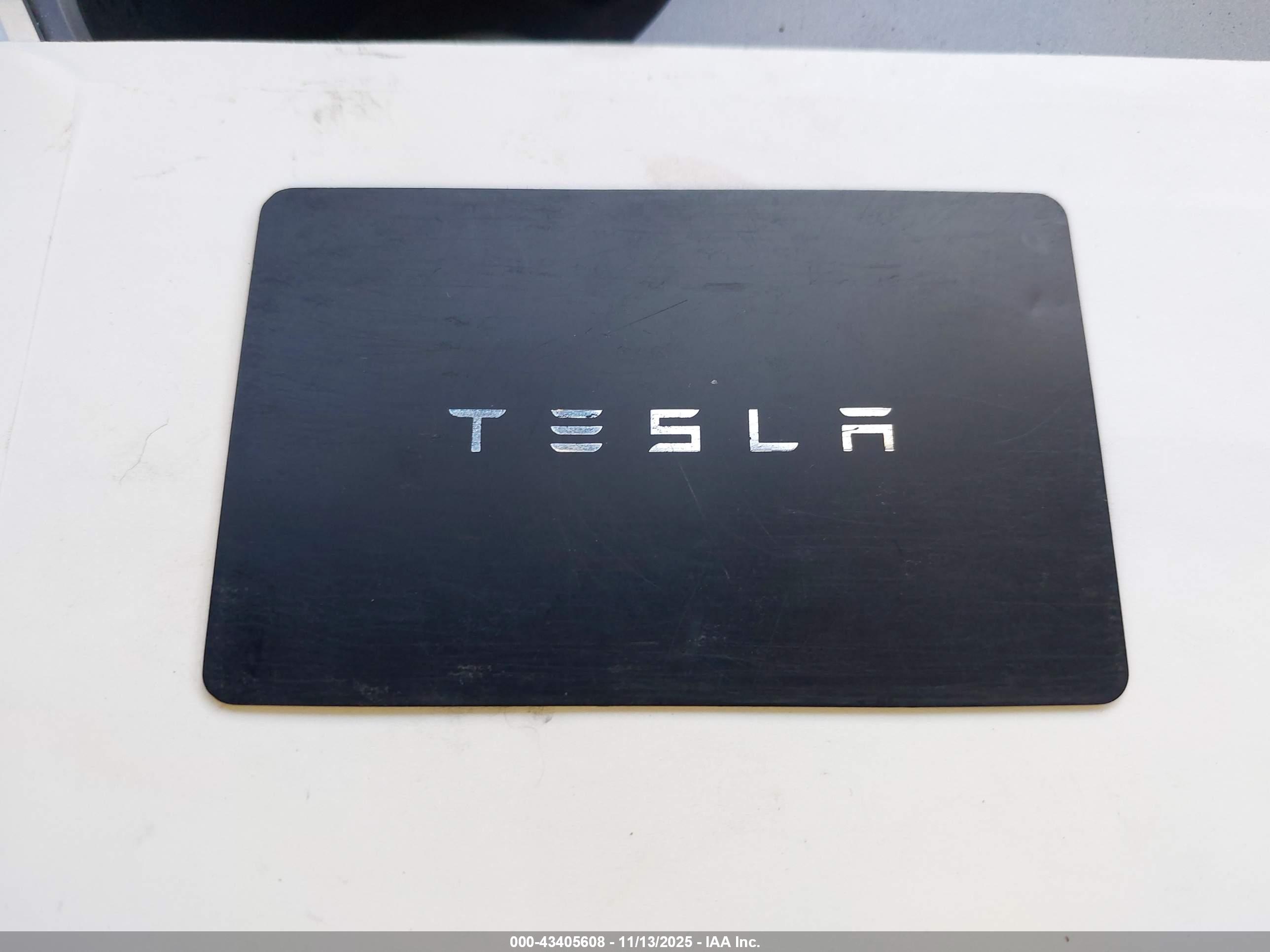 TESLA MODEL image 11