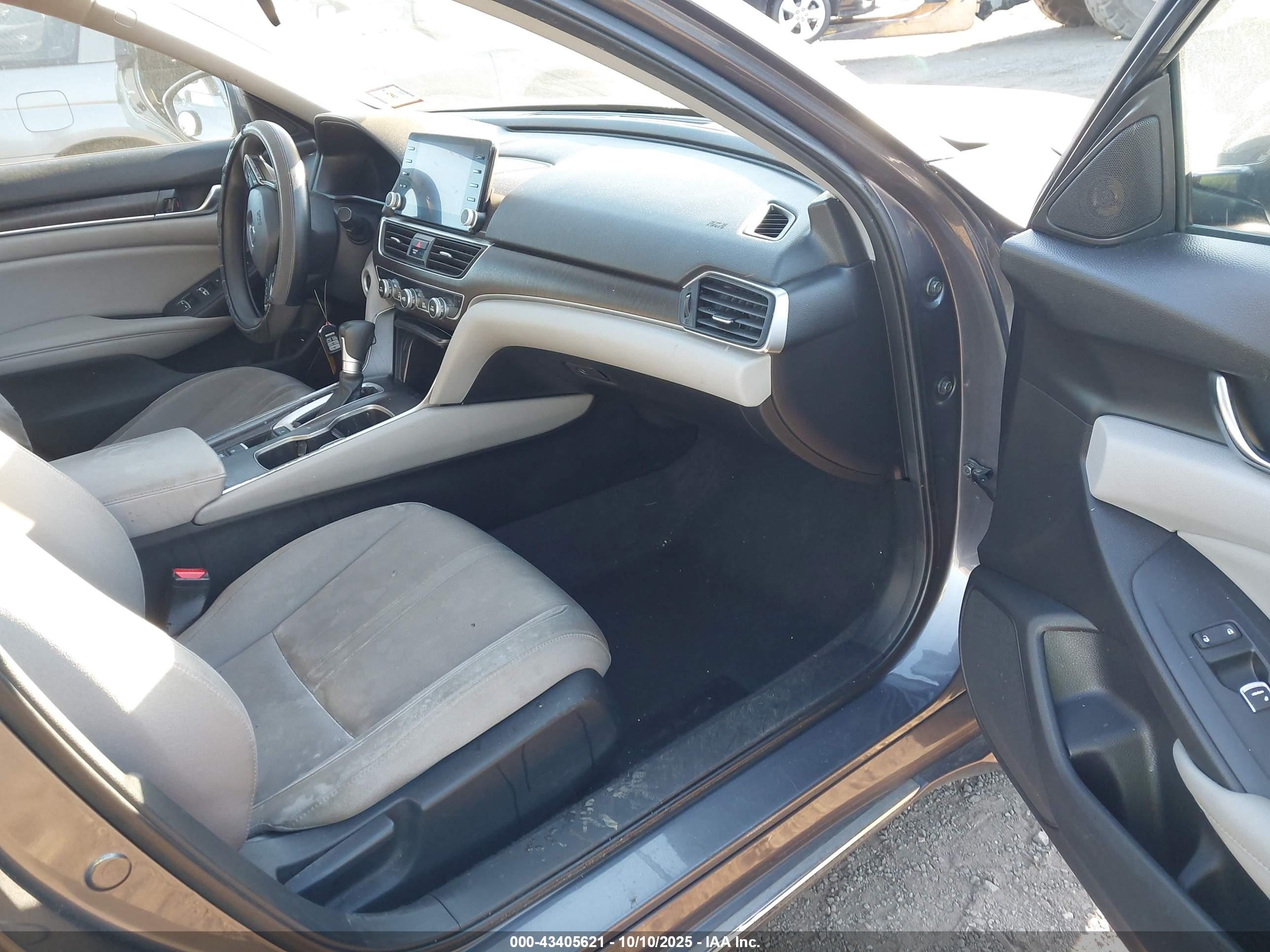 HONDA ACCORD image 5