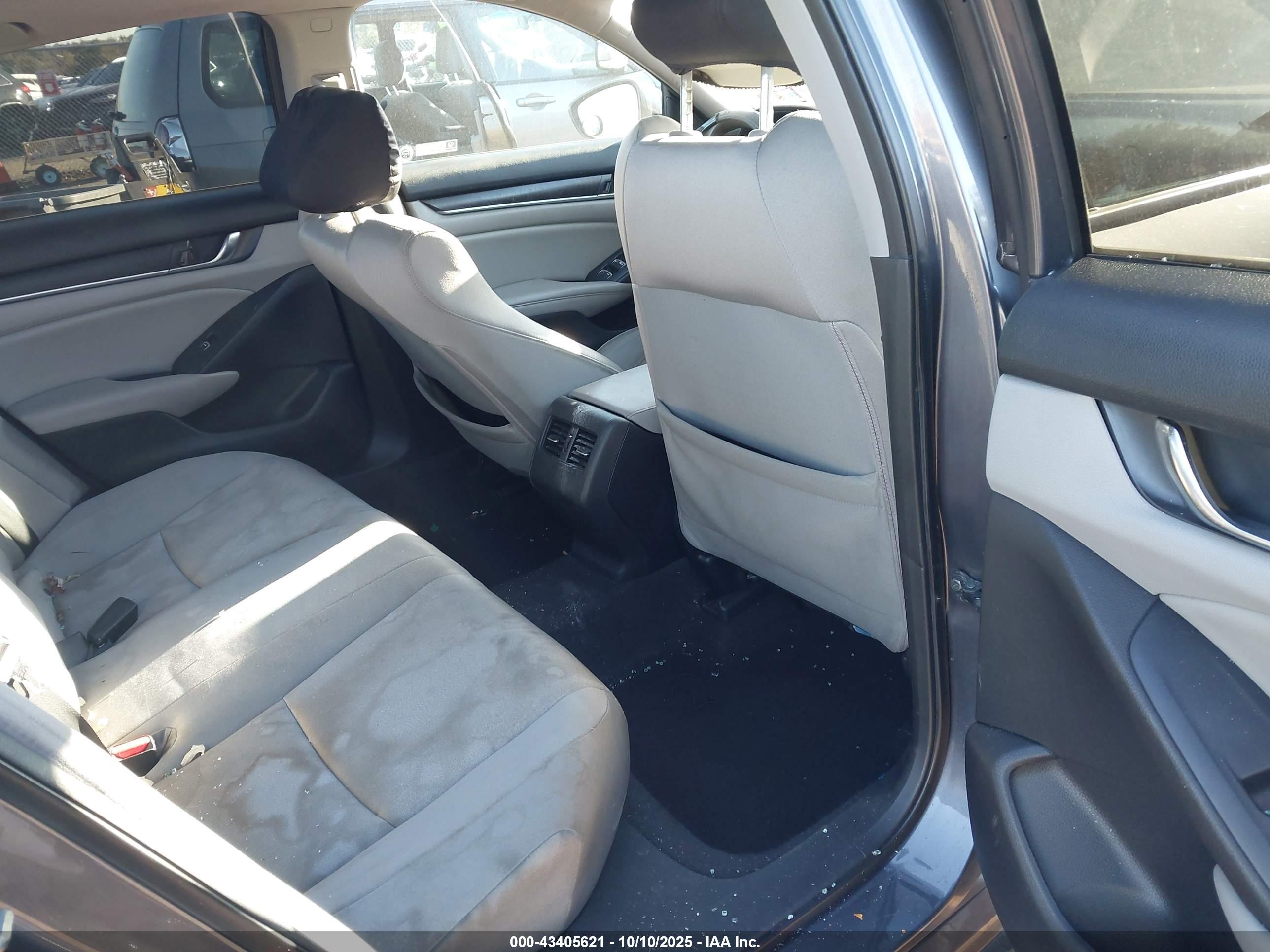 HONDA ACCORD image 8