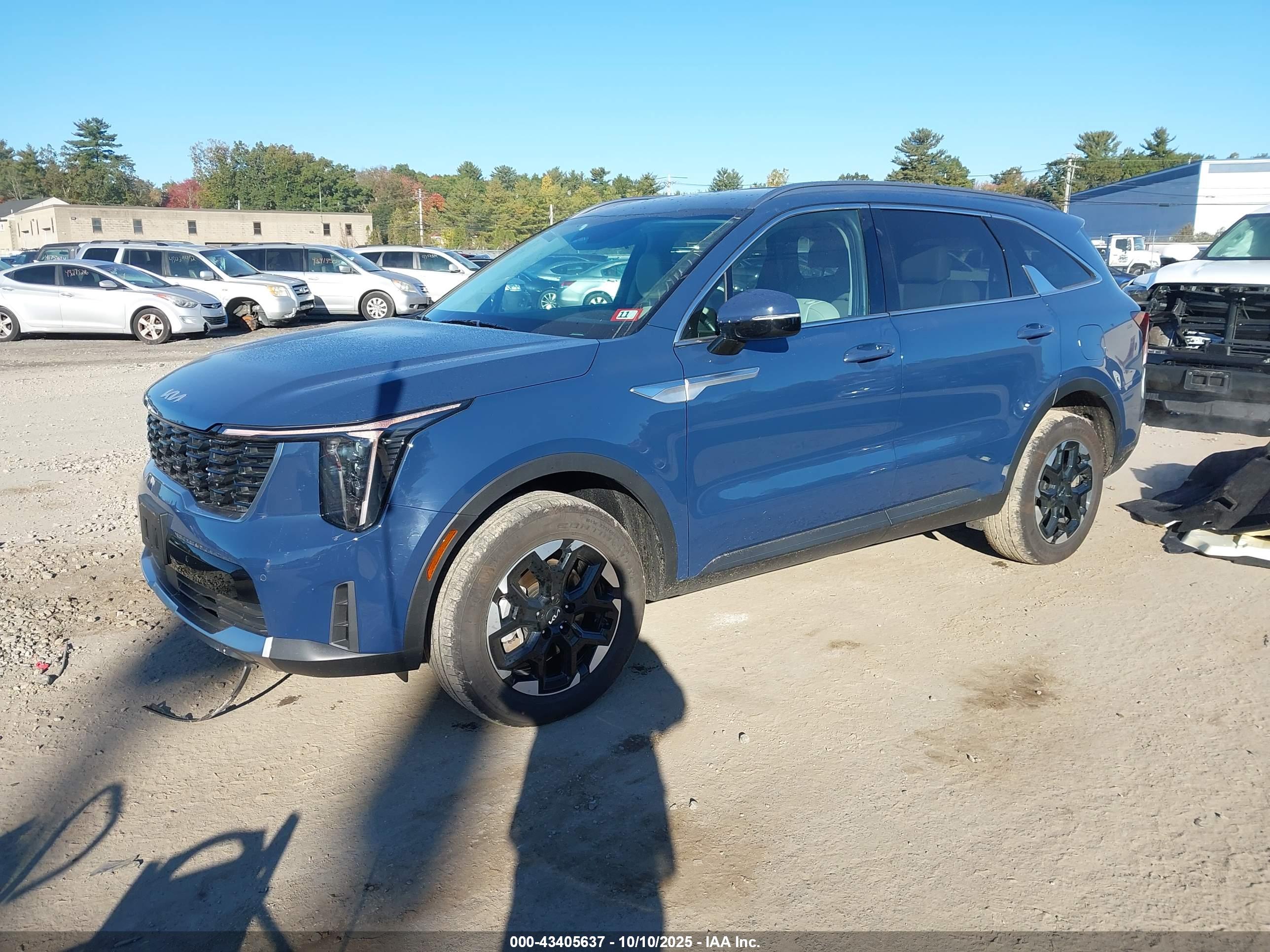 KIA SORENTO image 2