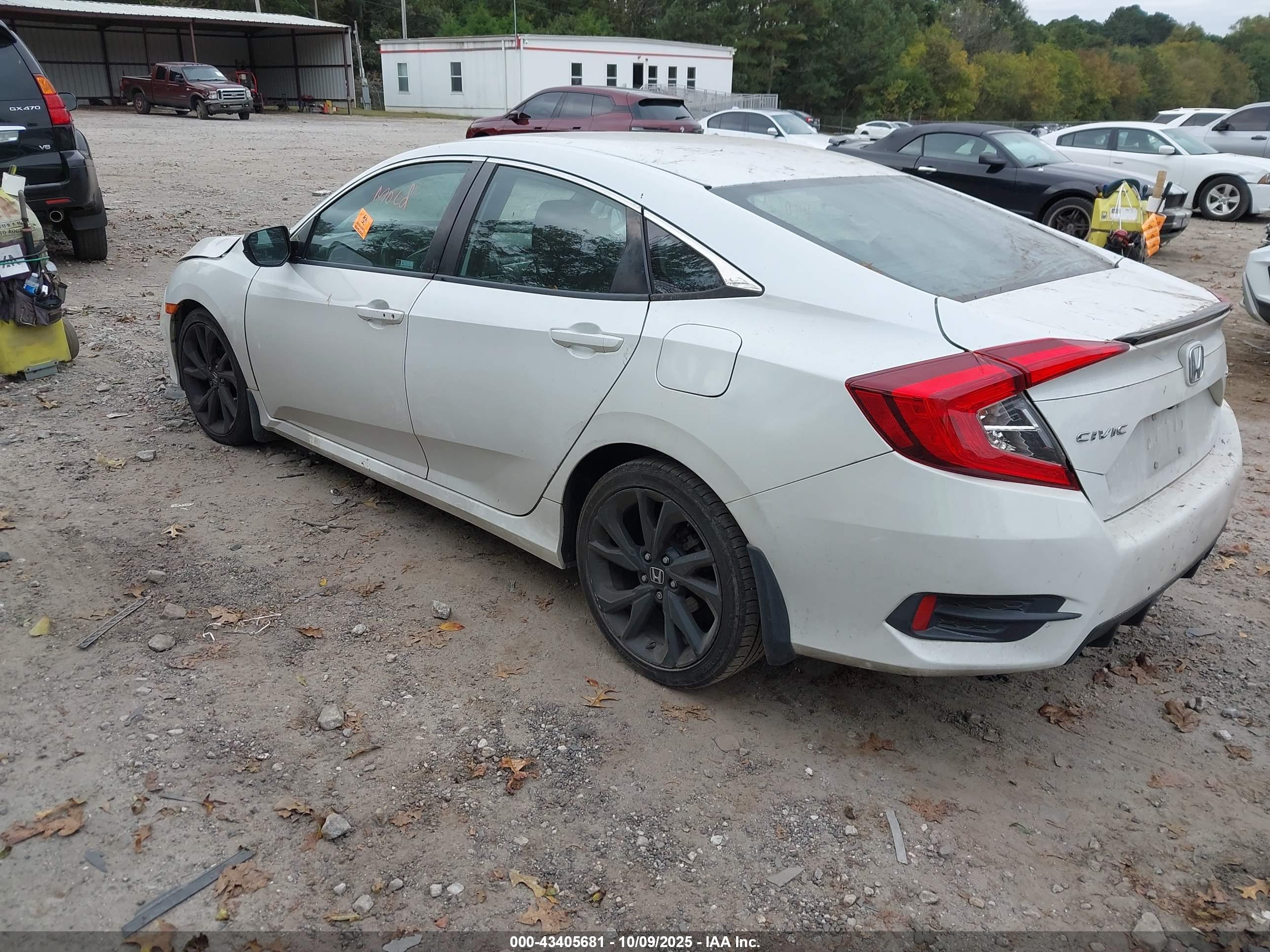 HONDA CIVIC image 3