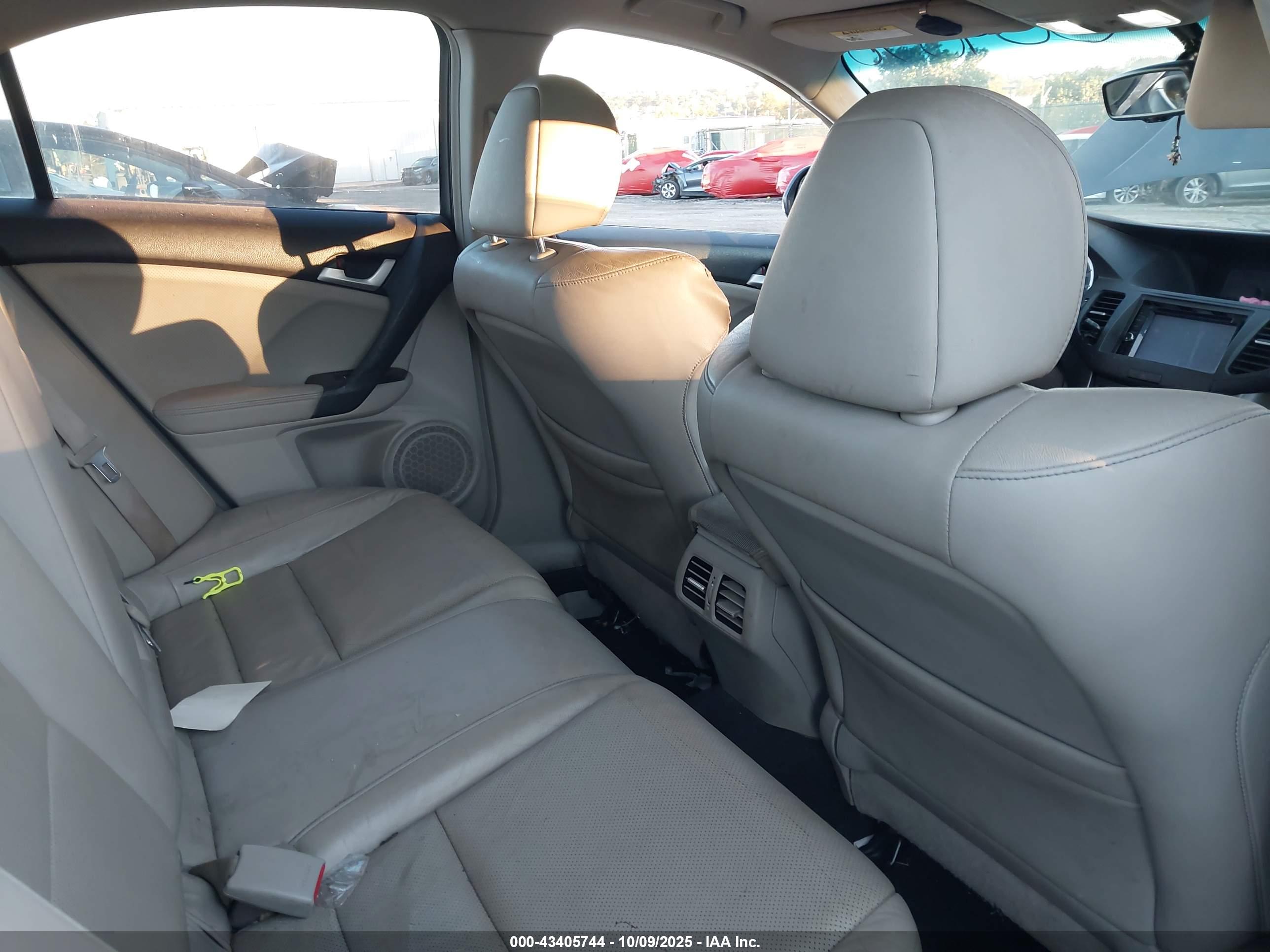 ACURA TSX image 8