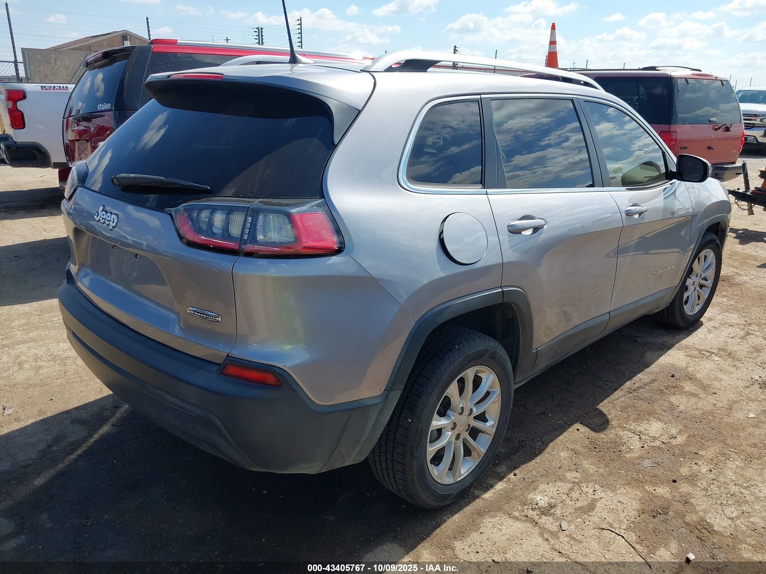 JEEP CHEROKEE image 4