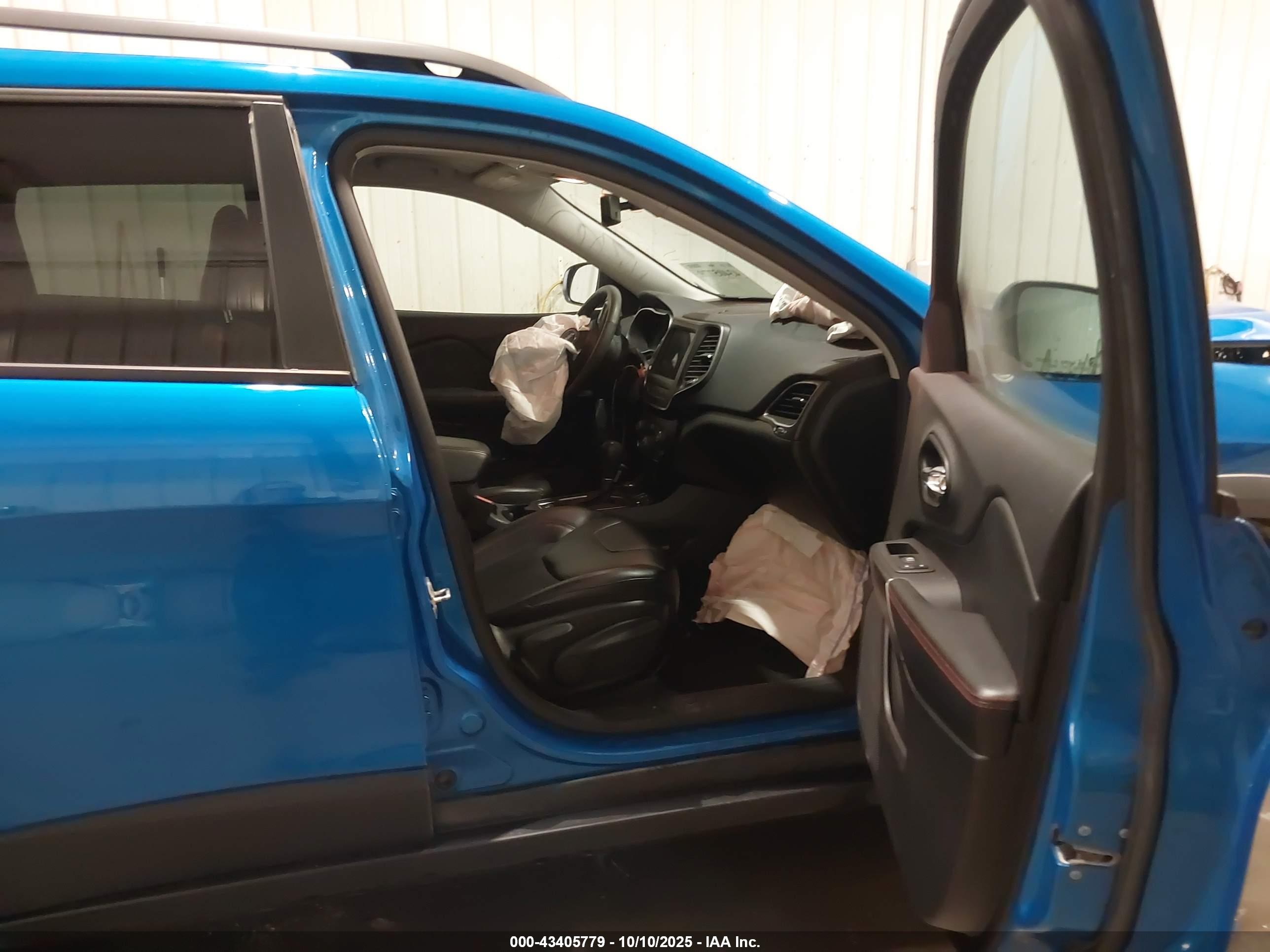 JEEP CHEROKEE image 5