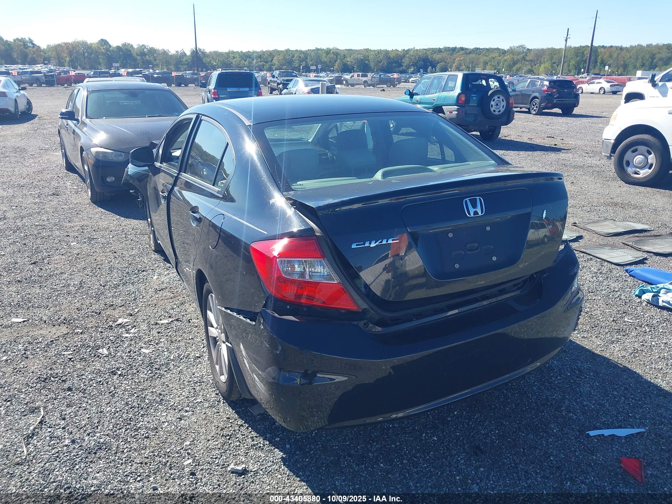 HONDA CIVIC image 3