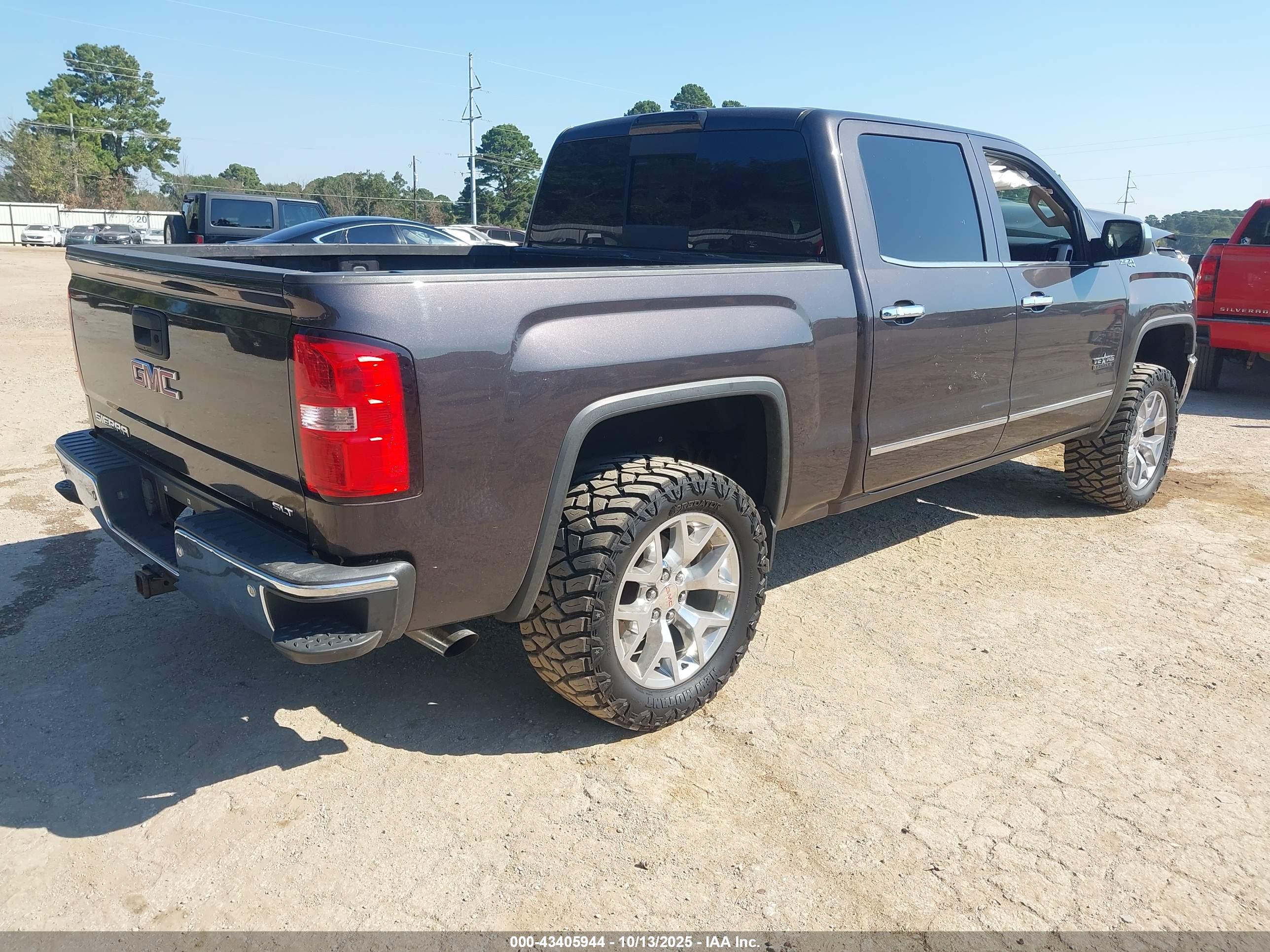 GMC SIERRA image 4