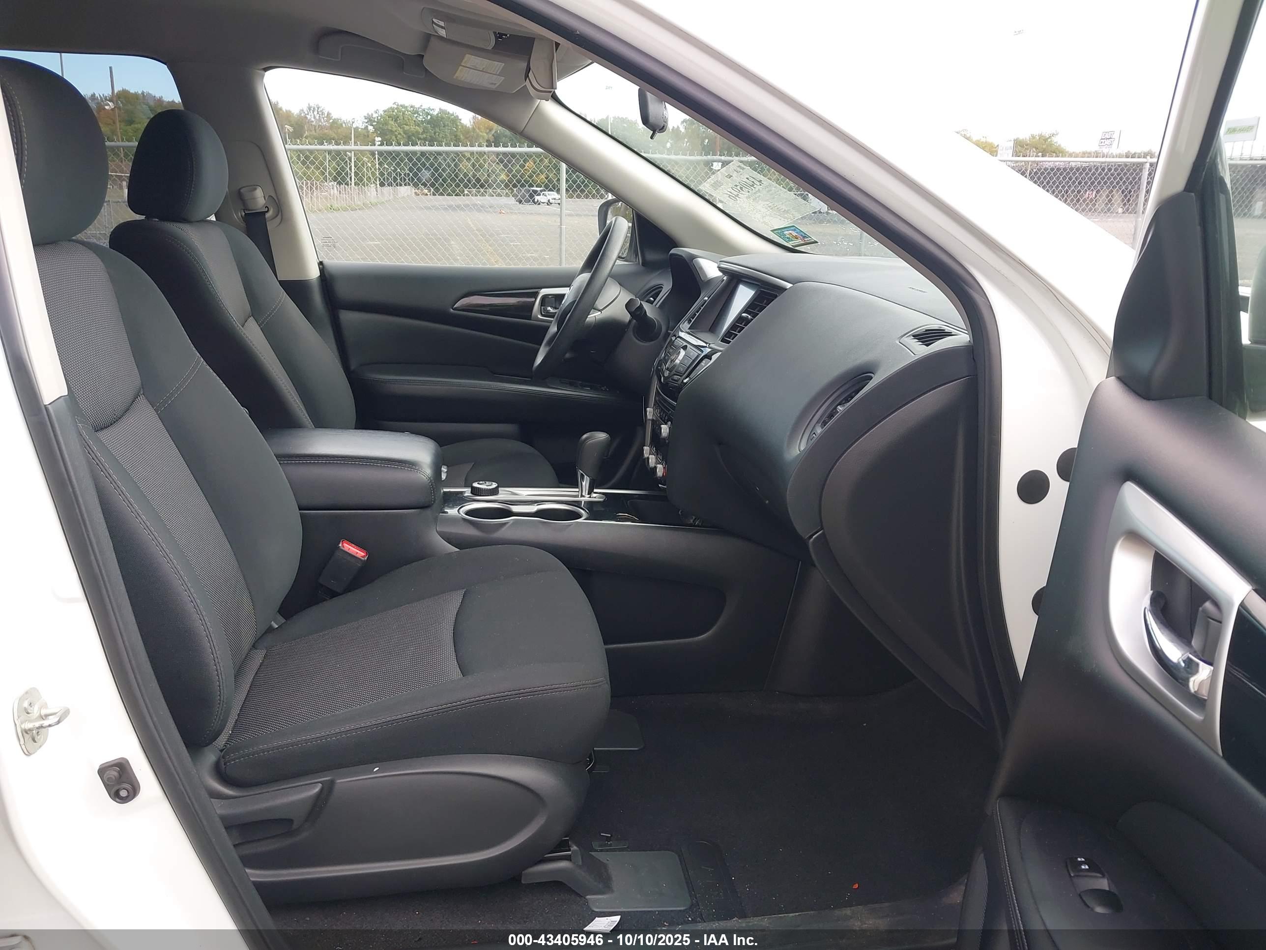 NISSAN PATHFINDER image 5