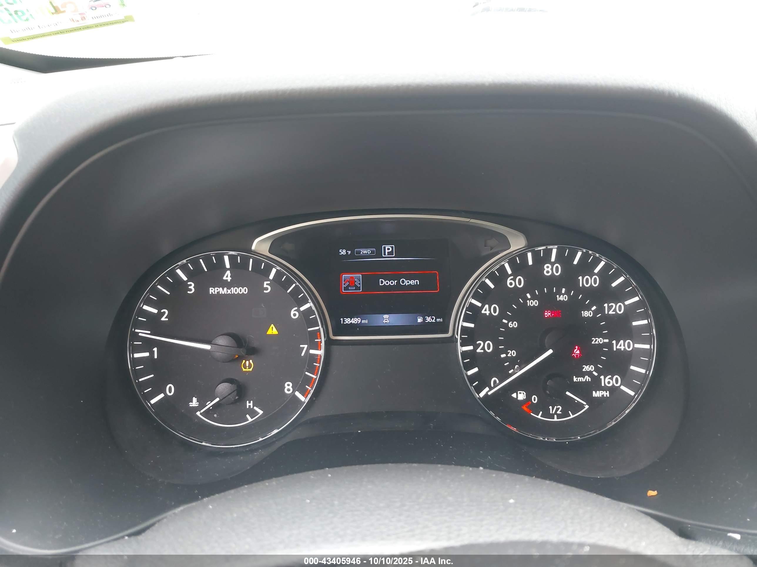 NISSAN PATHFINDER image 7