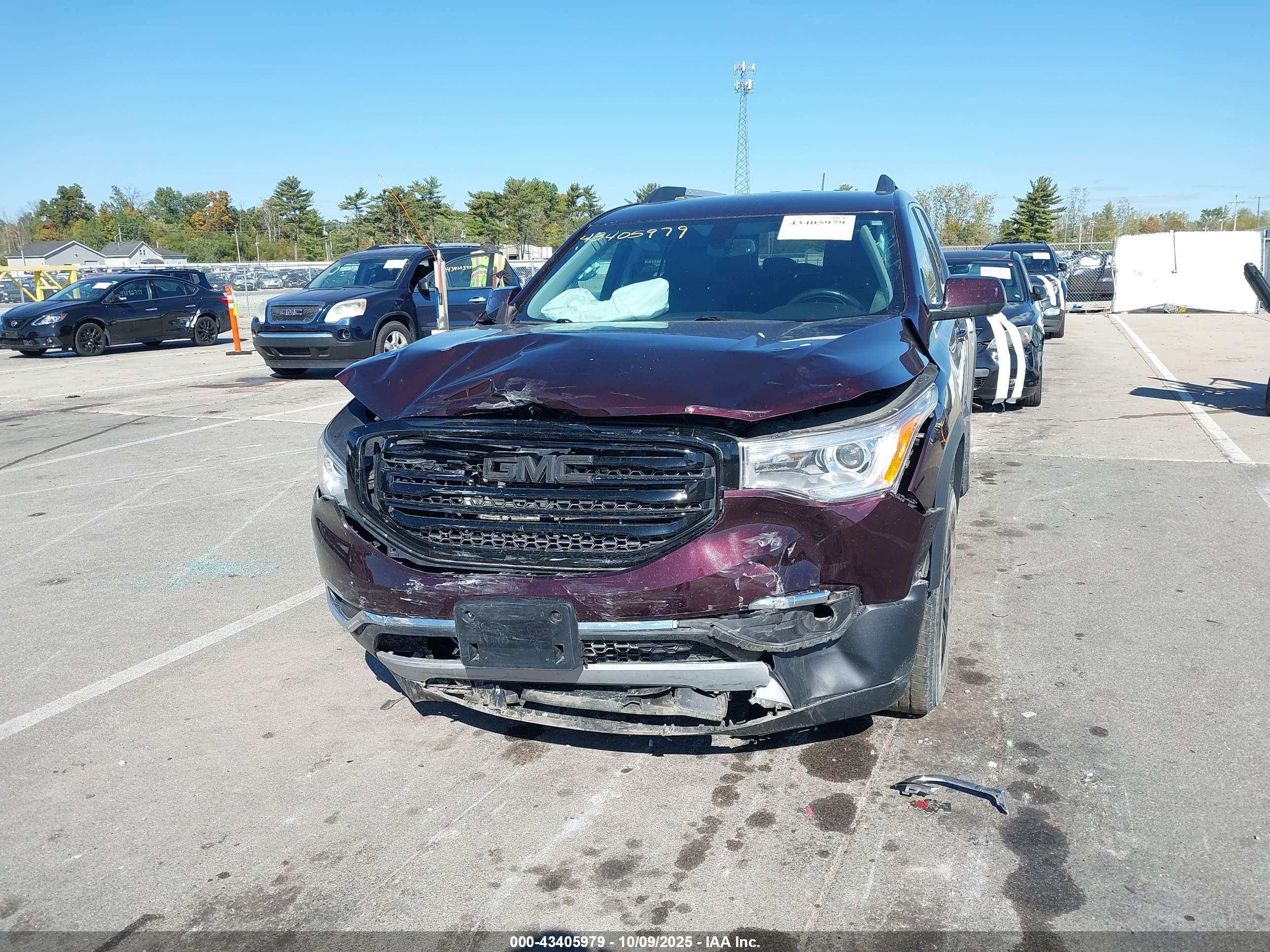 GMC ACADIA image 6
