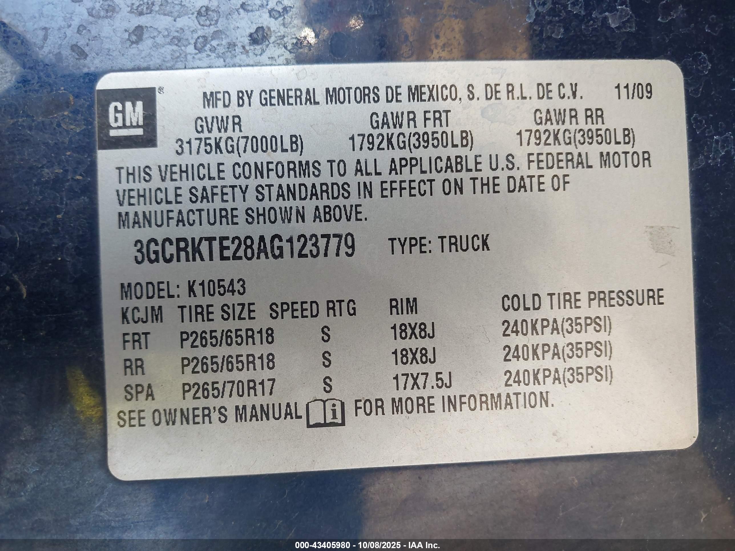 CHEVROLET SILVERADO image 9