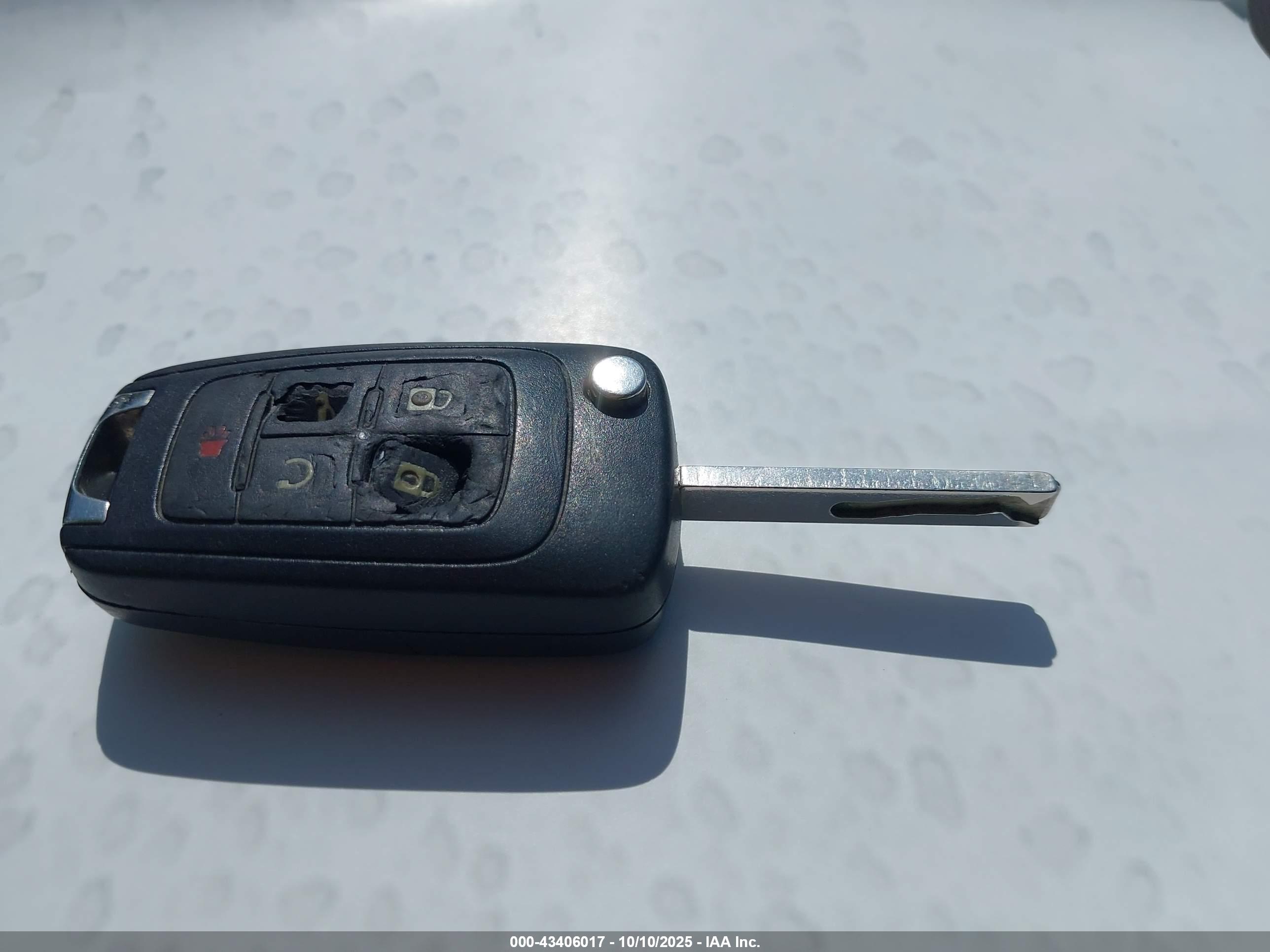 BUICK LACROSSE image 11