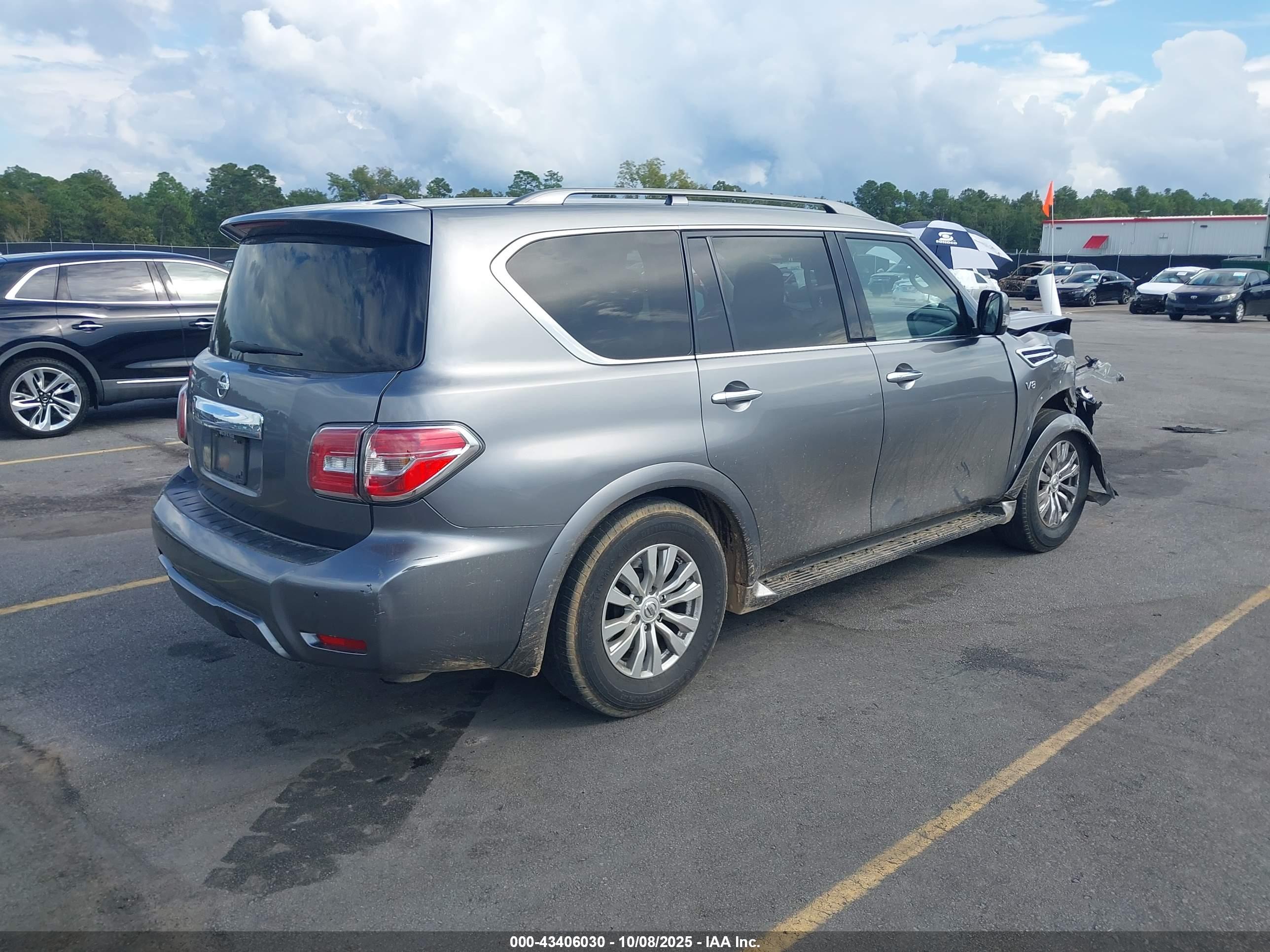 NISSAN ARMADA image 4