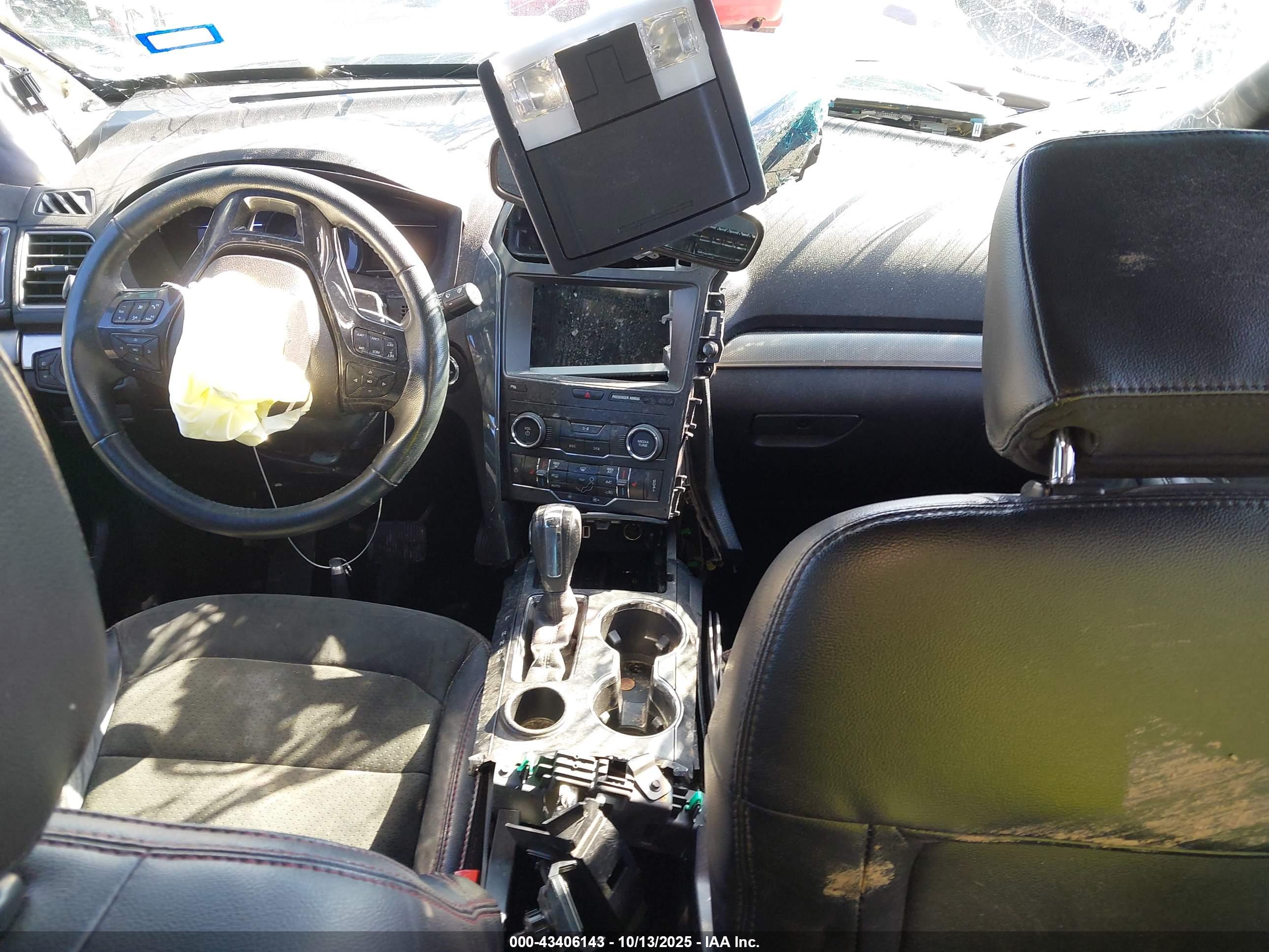 FORD EXPLORER image 5