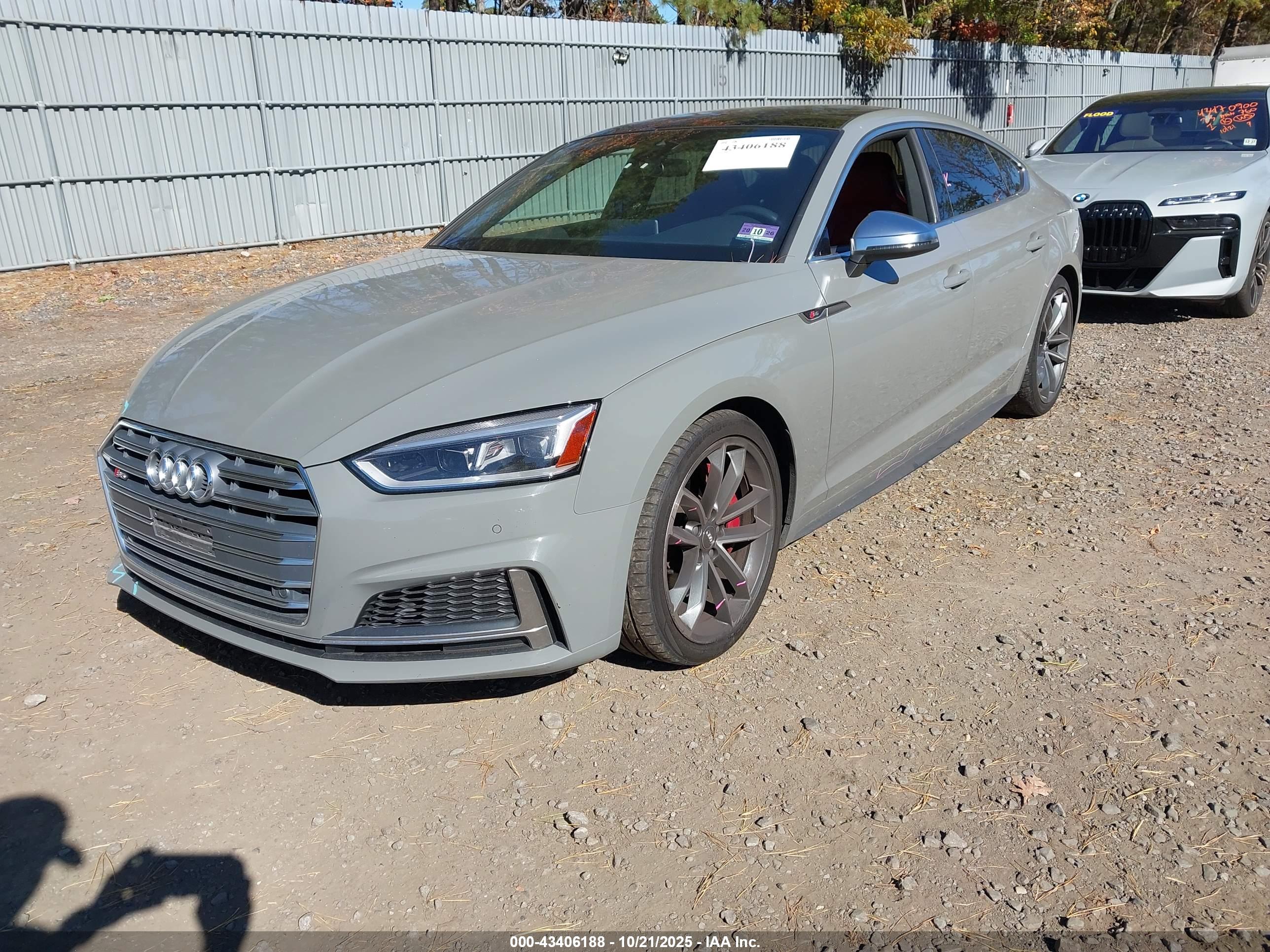 AUDI S5 image 2