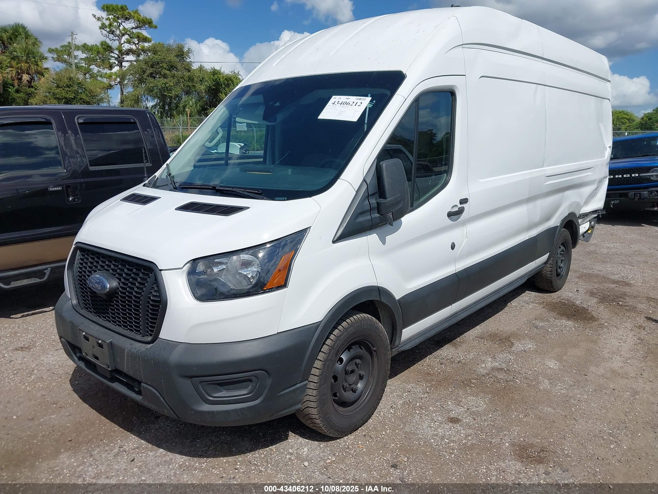 FORD TRANSIT-350 image 2