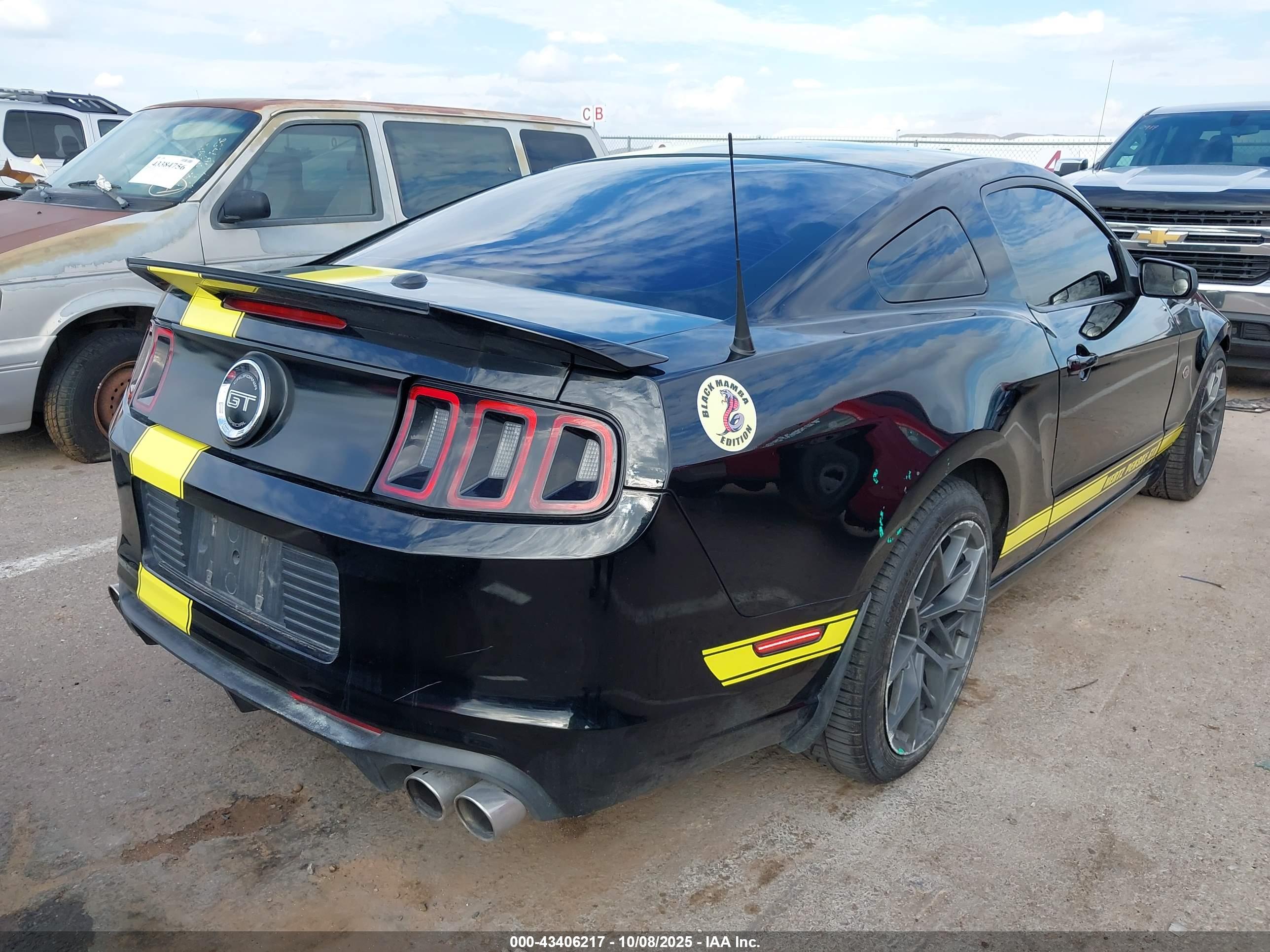 FORD MUSTANG image 4