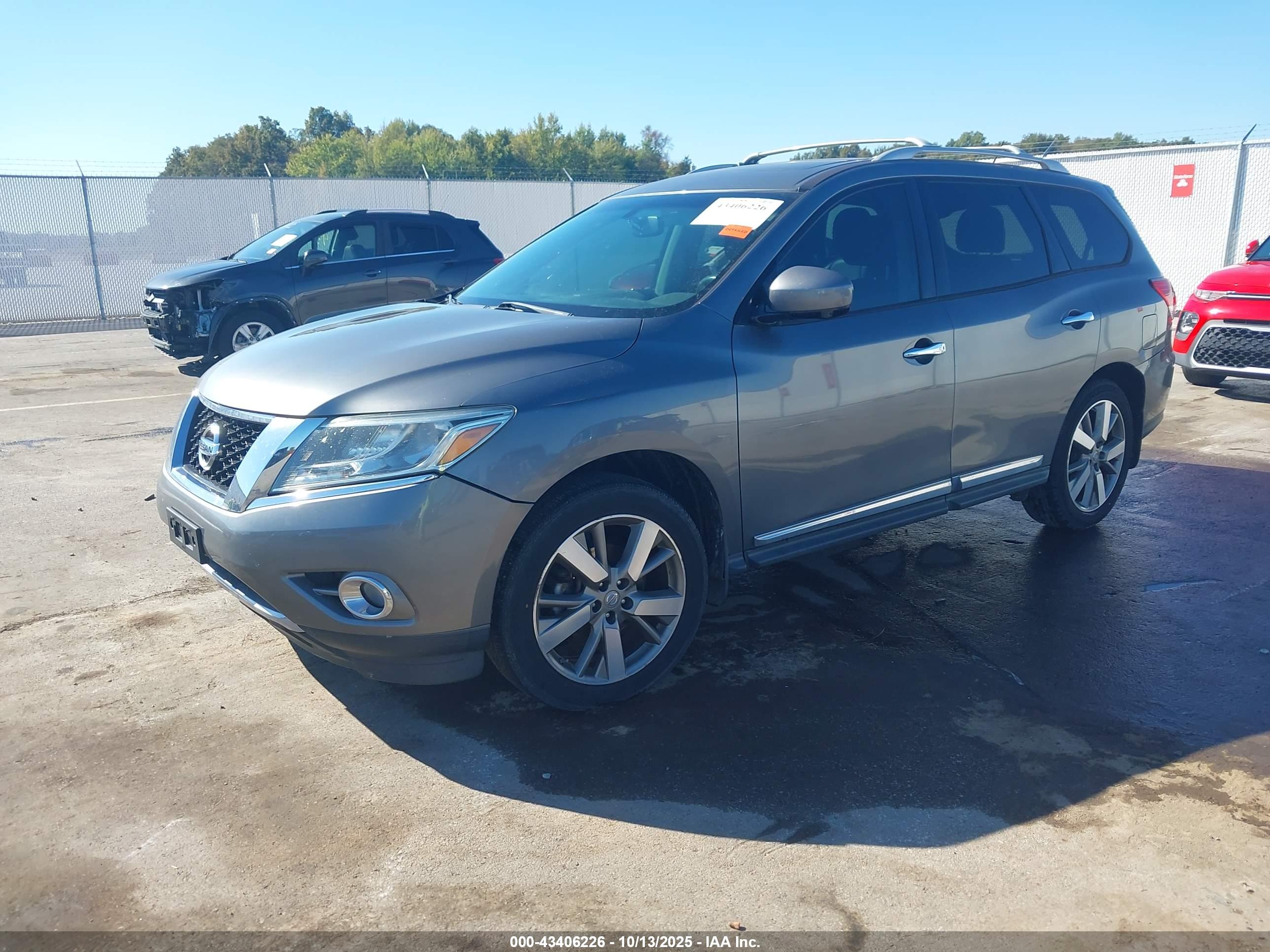 NISSAN PATHFINDER image 2