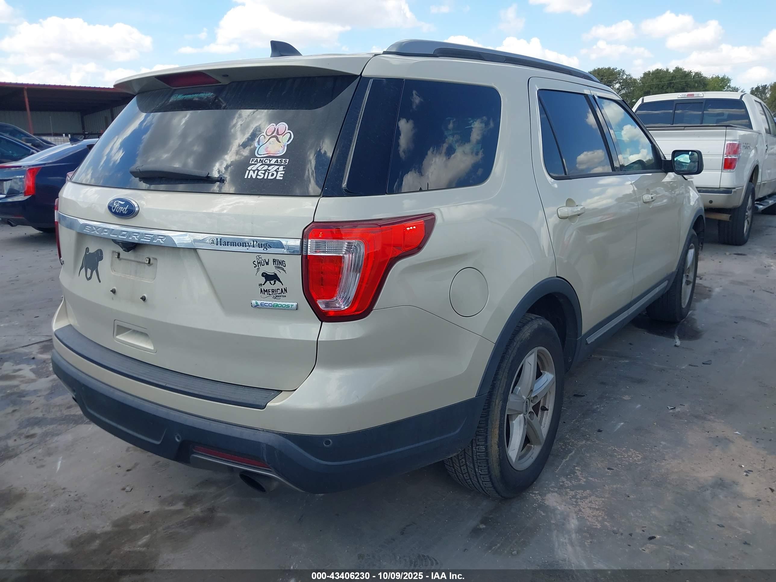 FORD EXPLORER image 4