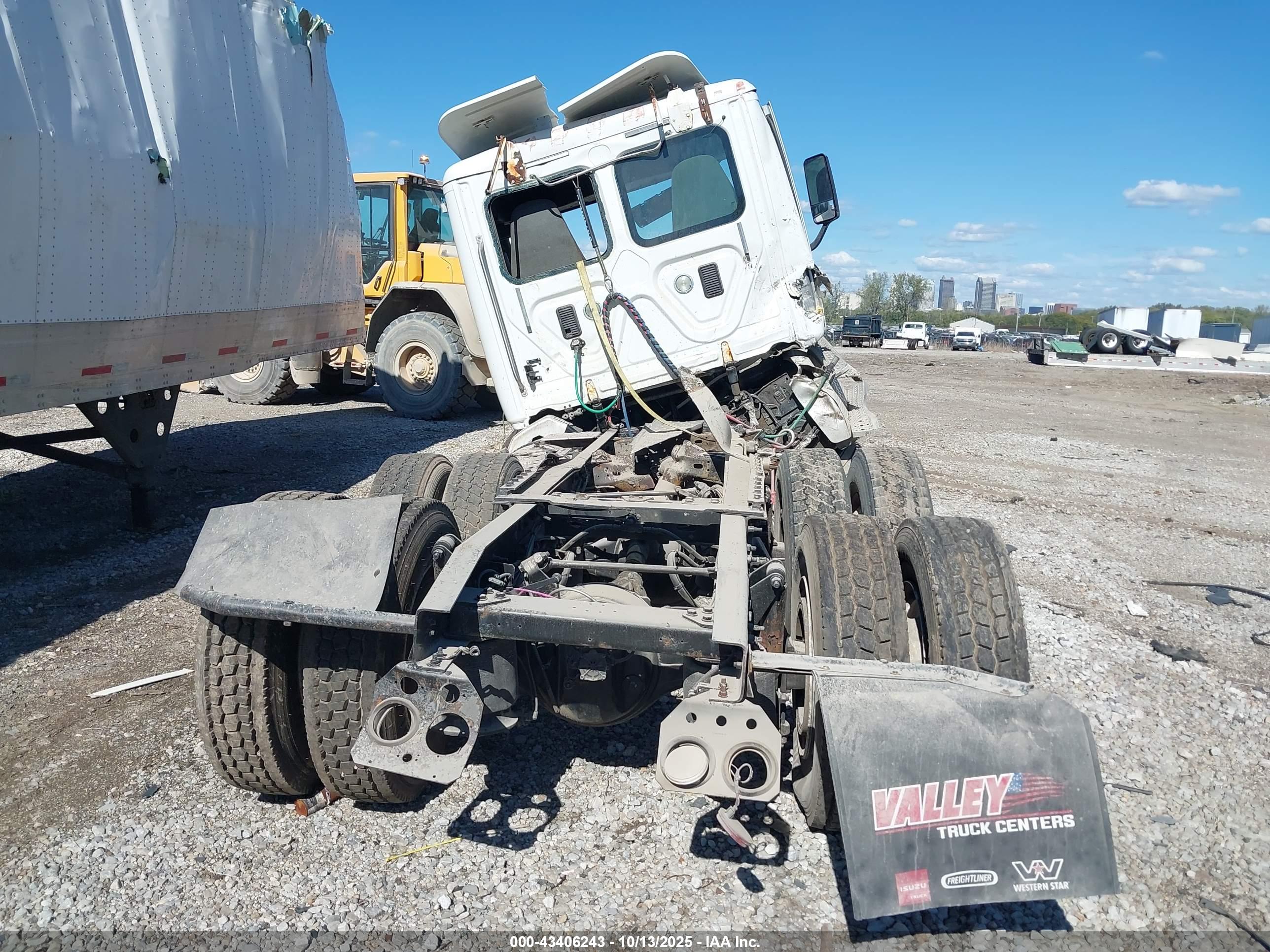 FREIGHTLINER CASCADIA image 8