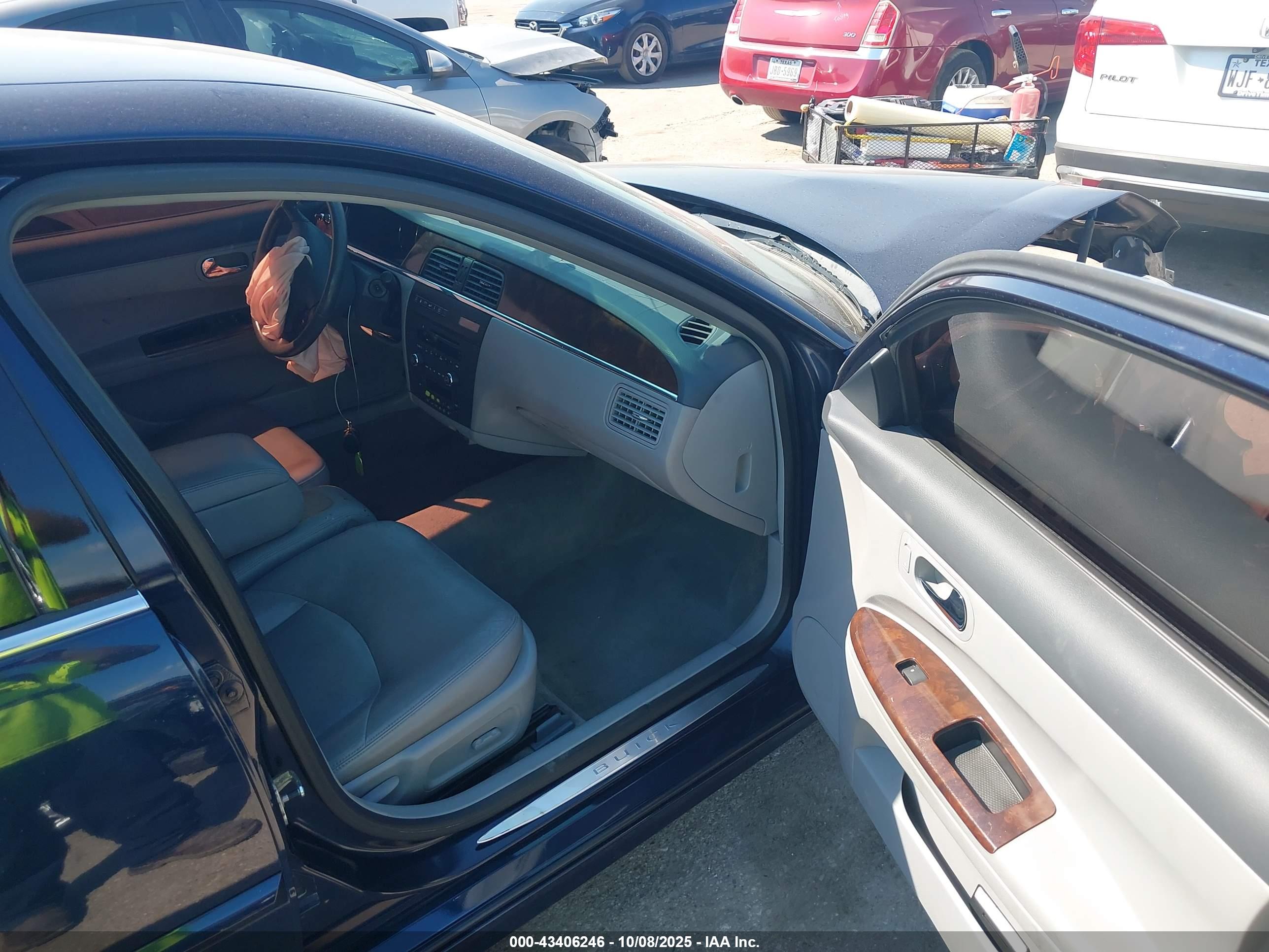 BUICK LACROSSE image 5