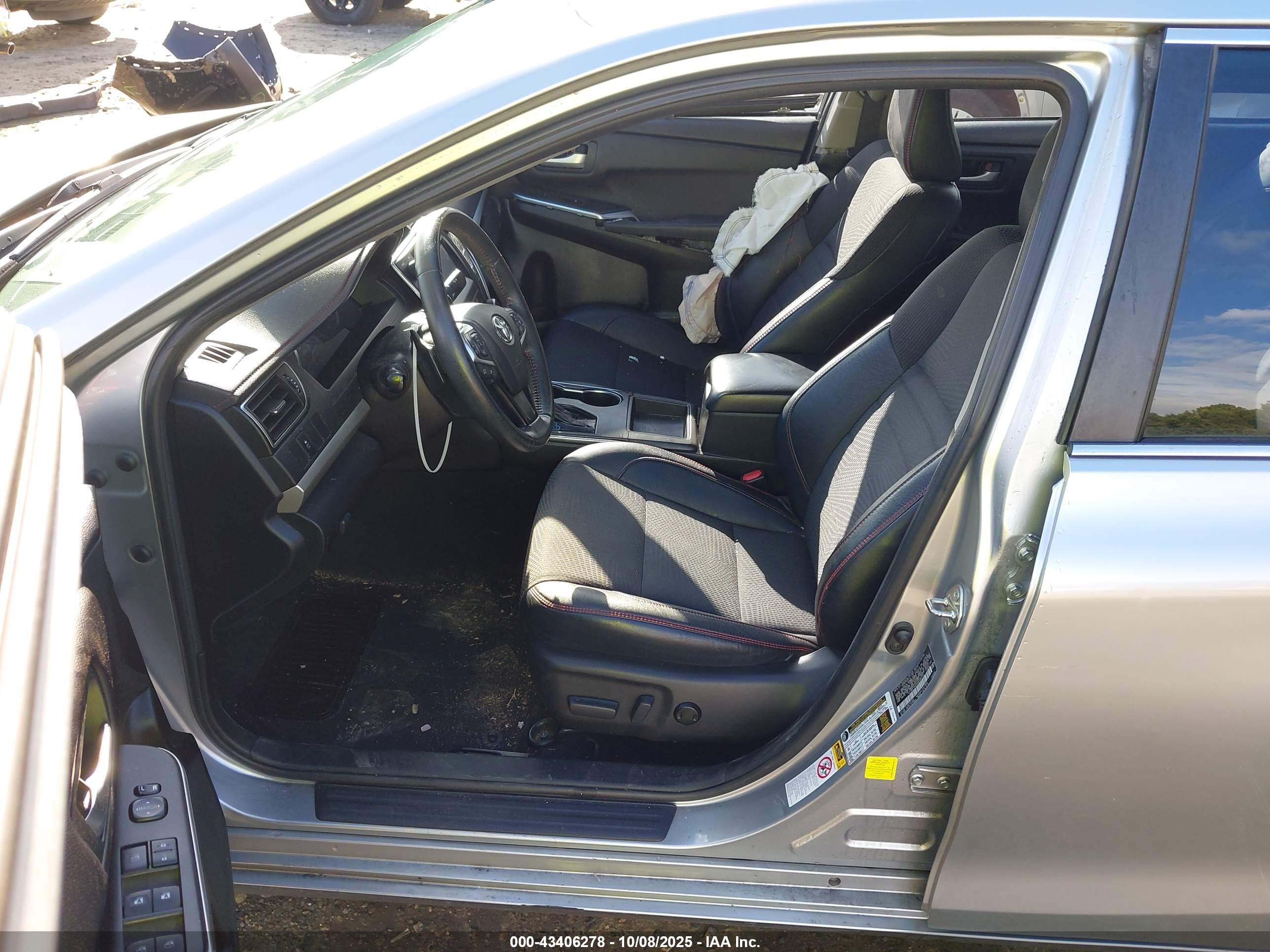 TOYOTA CAMRY image 5