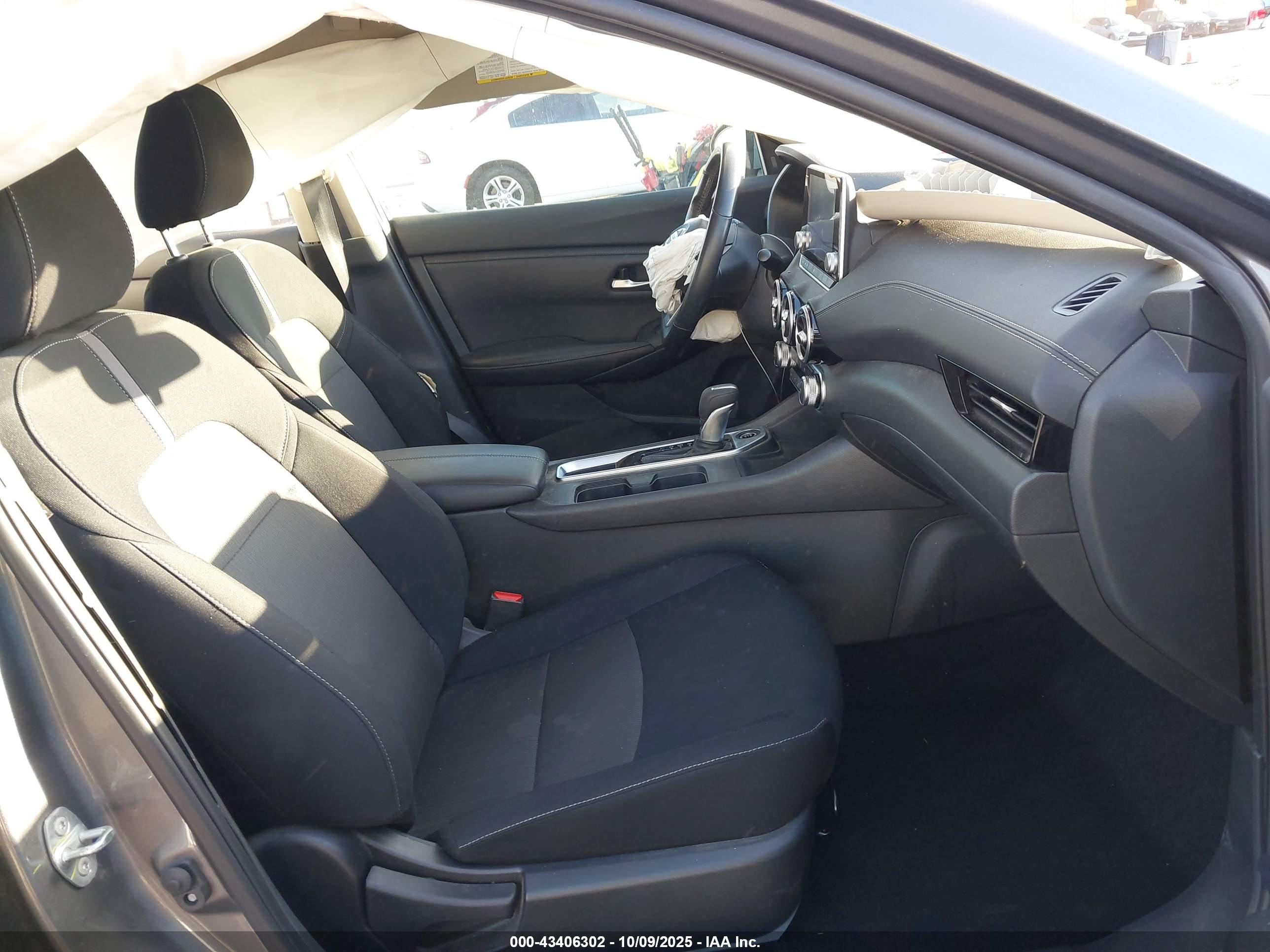 NISSAN SENTRA image 5