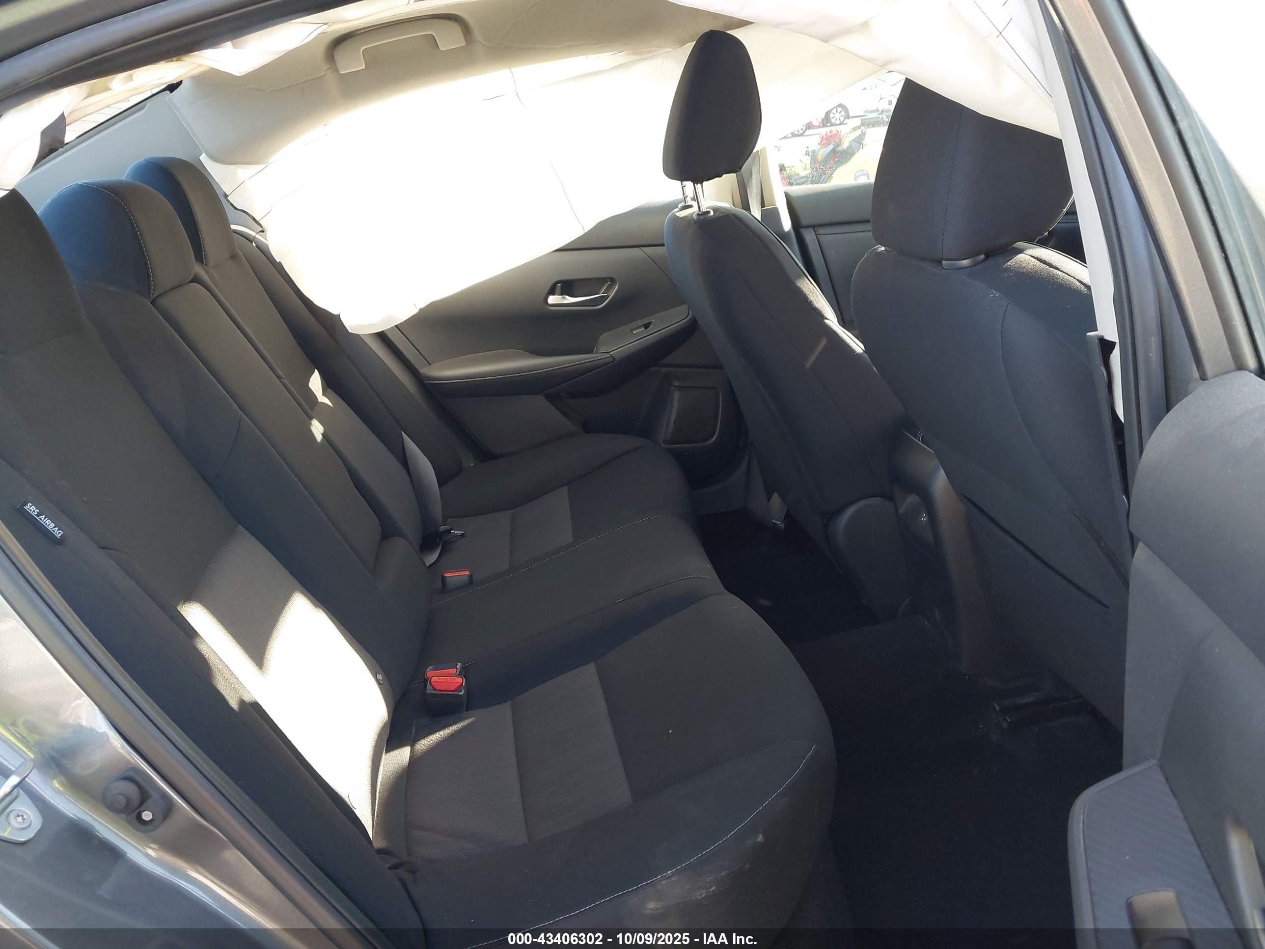 NISSAN SENTRA image 8