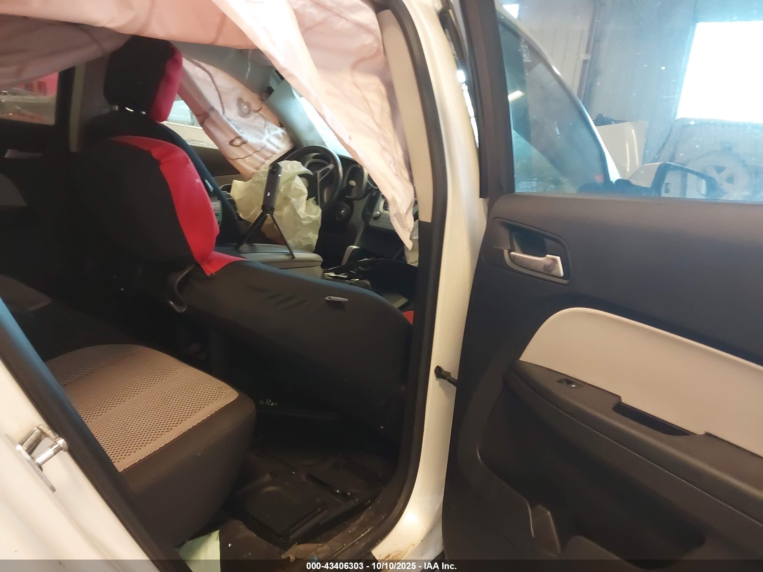 CHEVROLET EQUINOX image 8