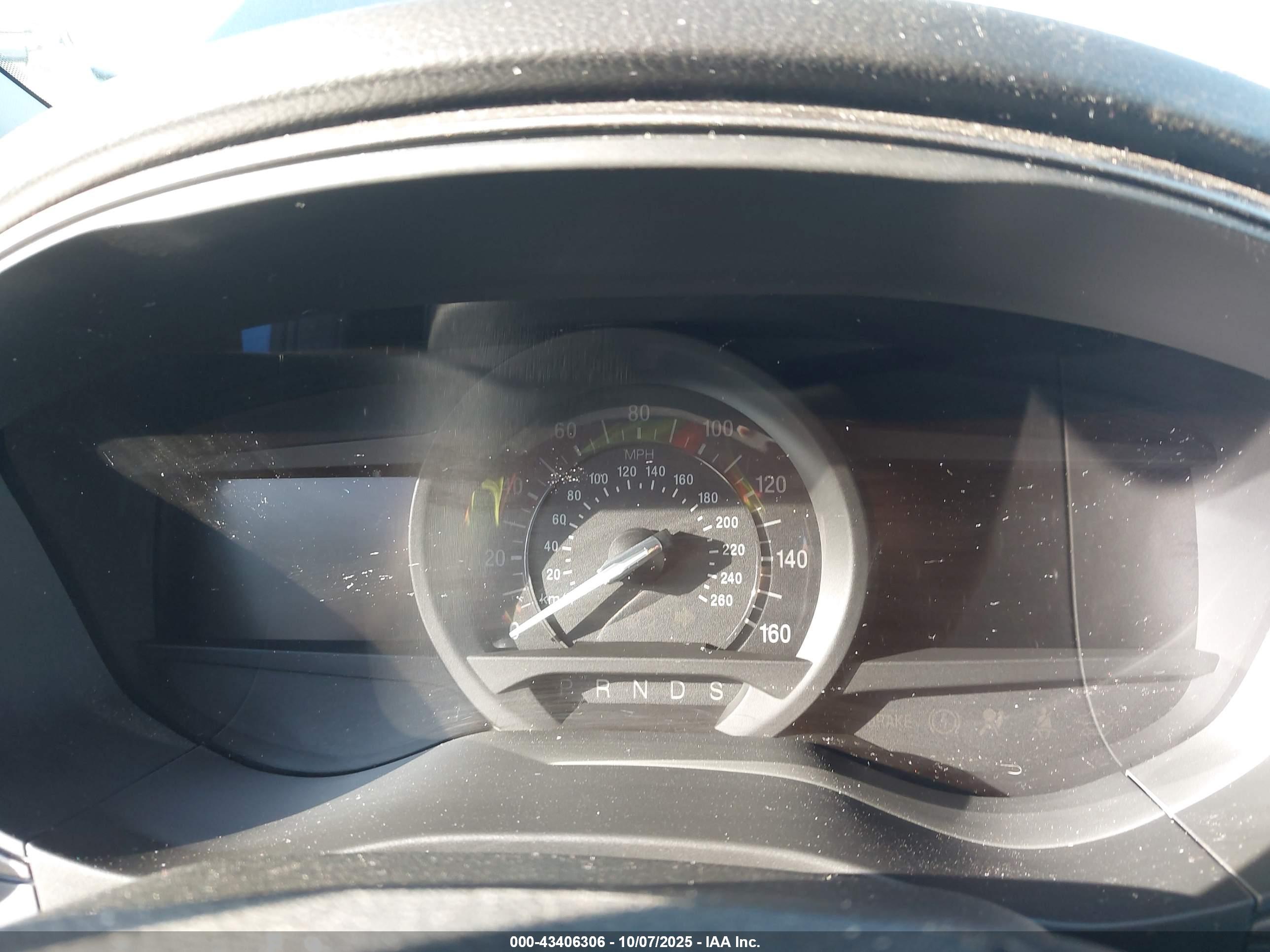 FORD FUSION image 7