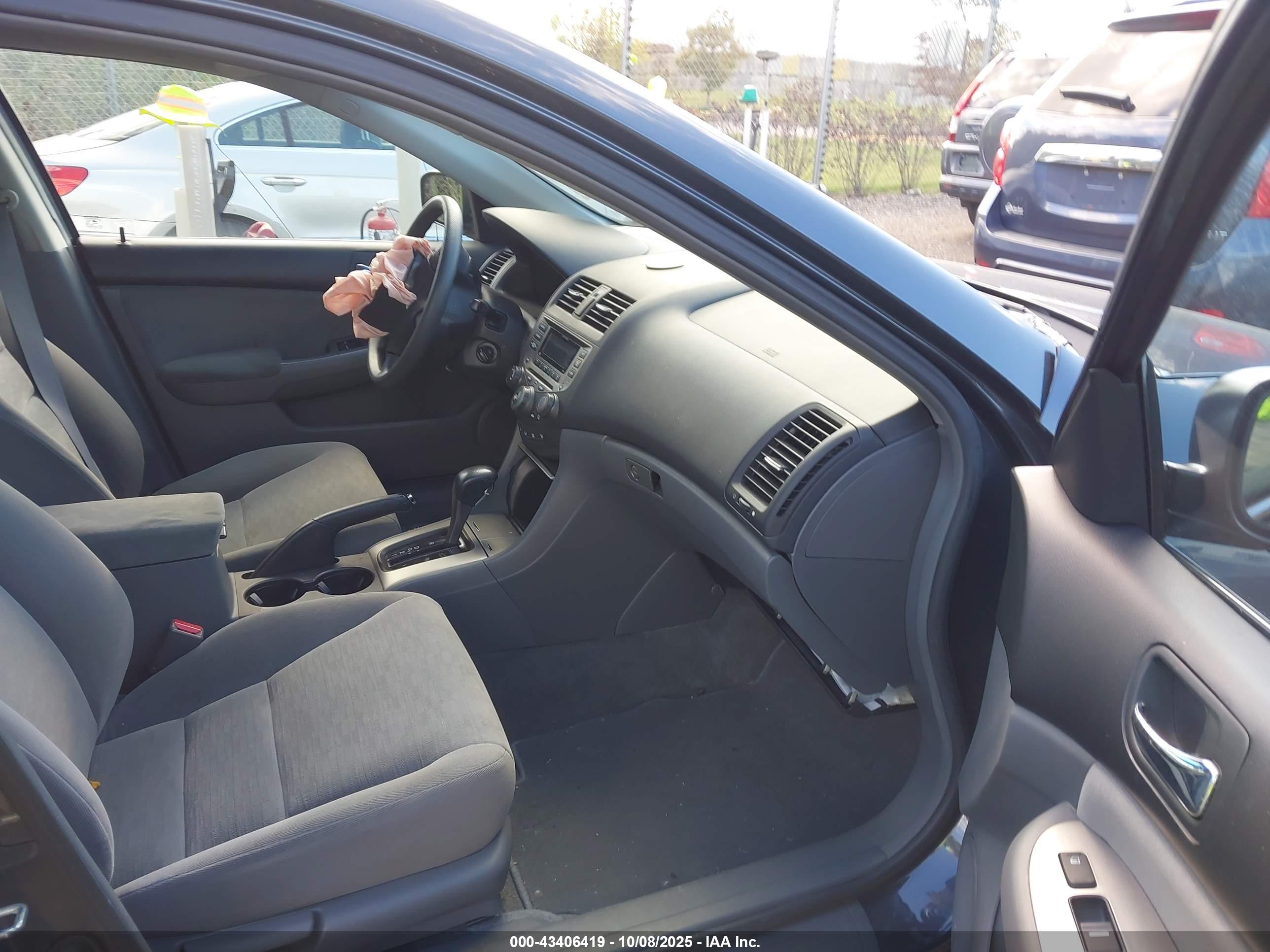 HONDA ACCORD image 5