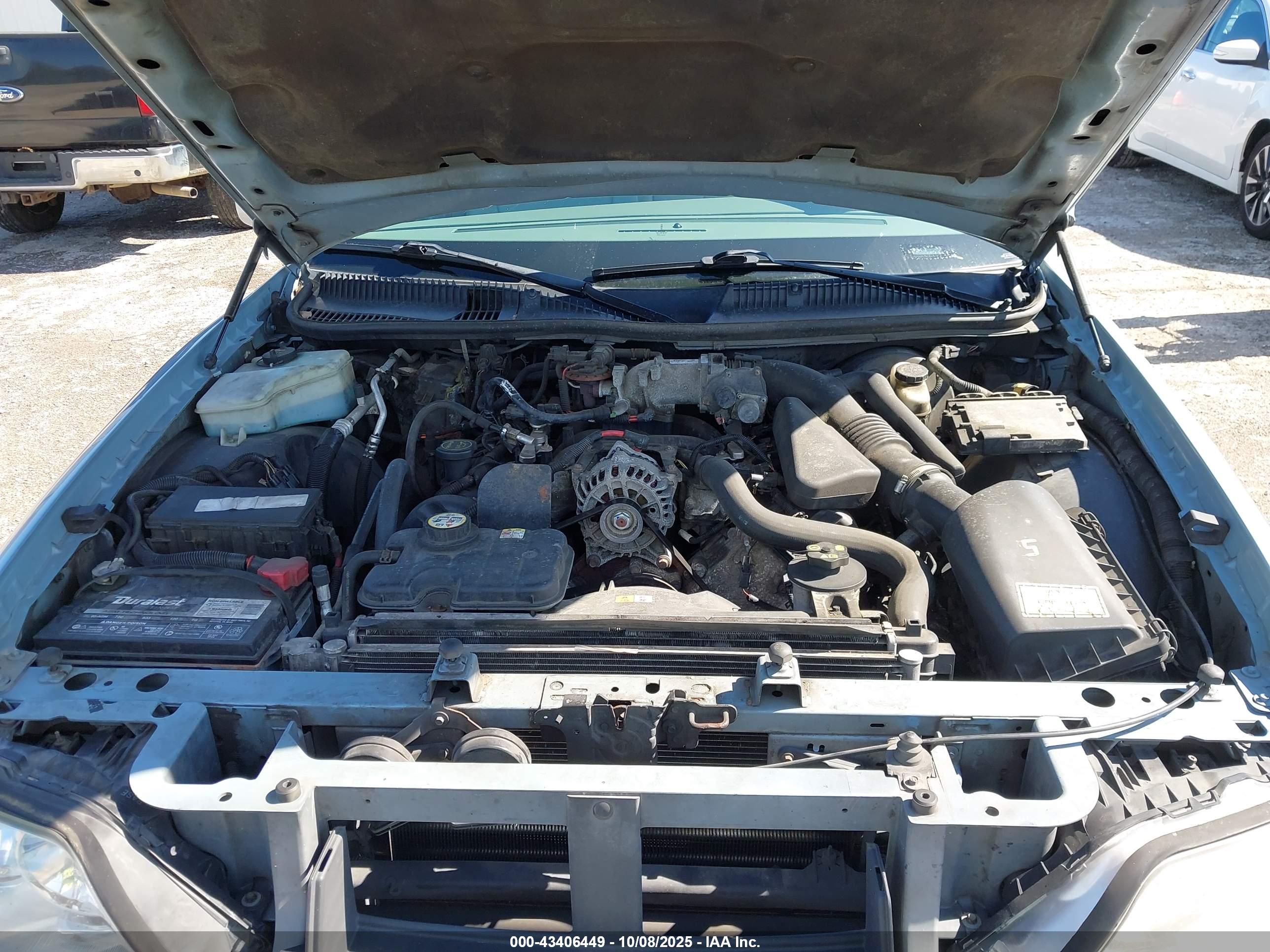 LINCOLN TOWN image 10
