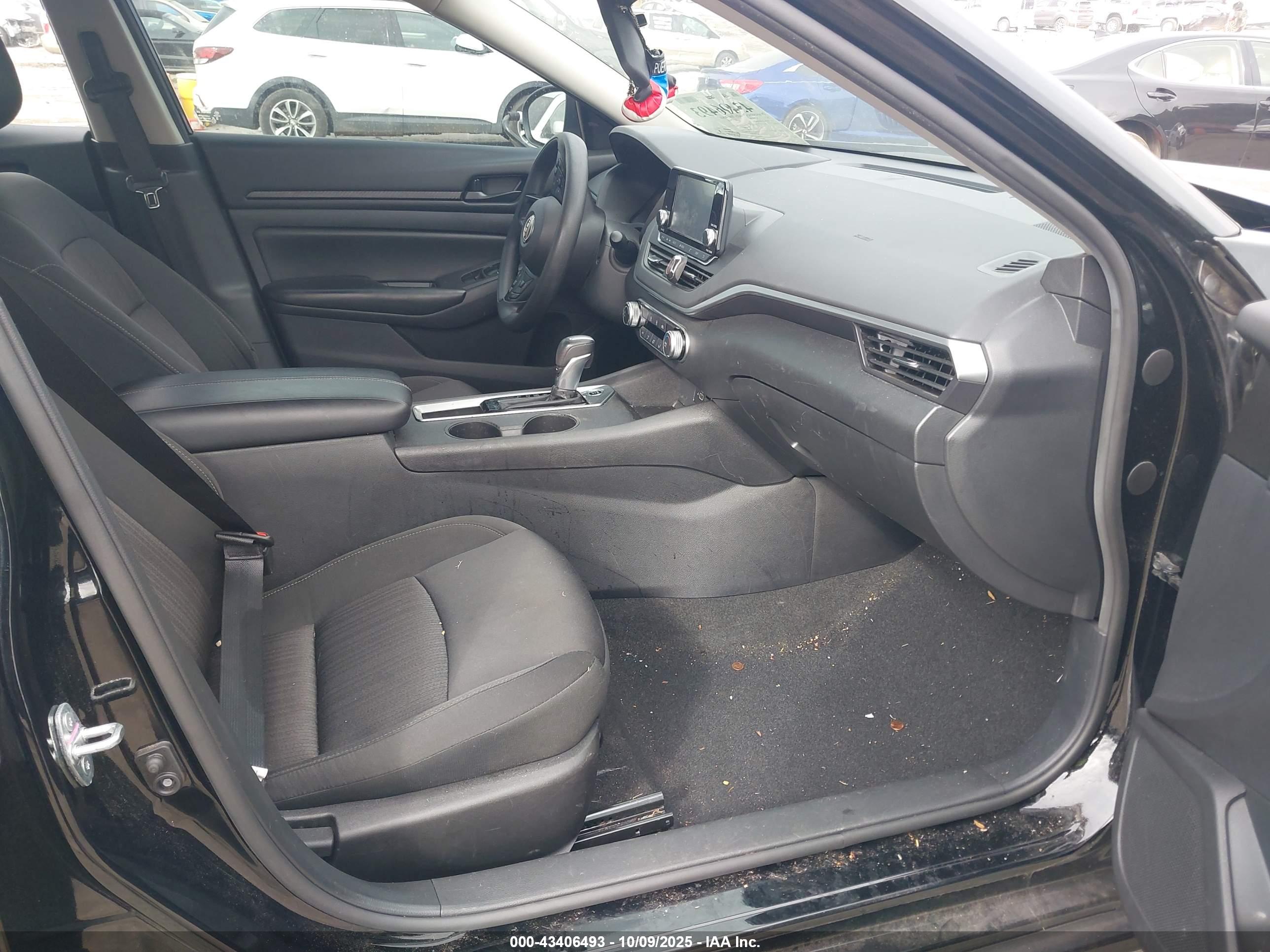 NISSAN ALTIMA image 5