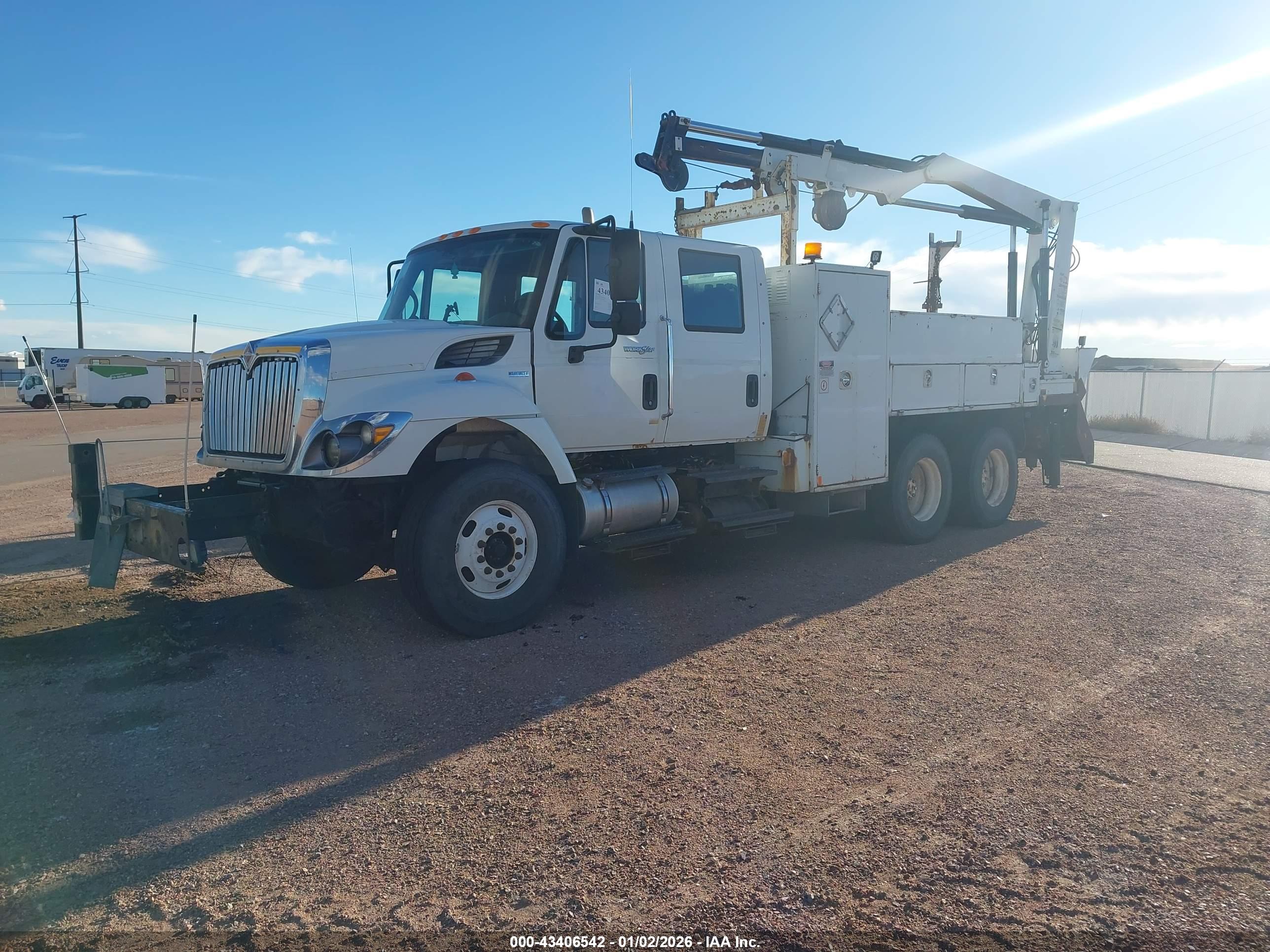 INTERNATIONAL 7000 image 2