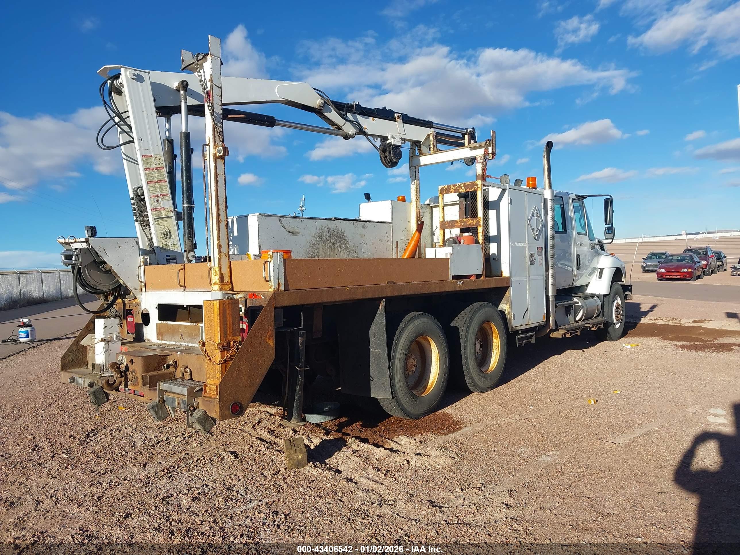 INTERNATIONAL 7000 image 4