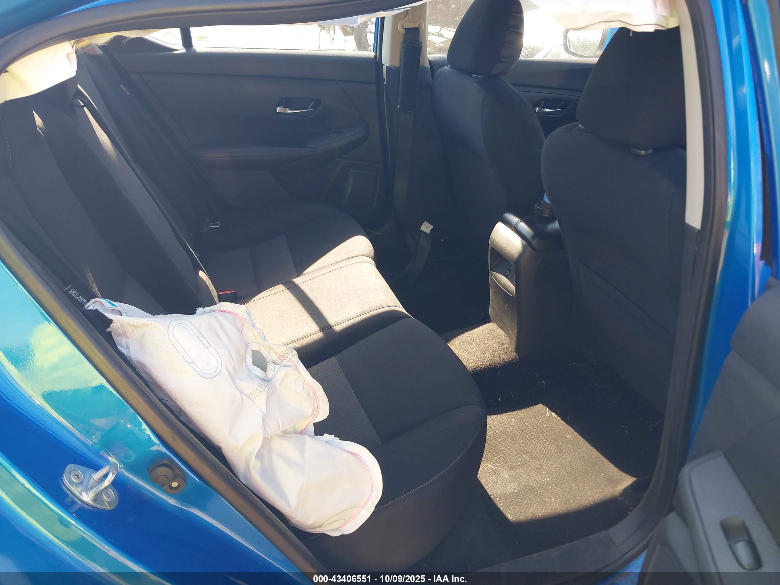 NISSAN SENTRA image 8