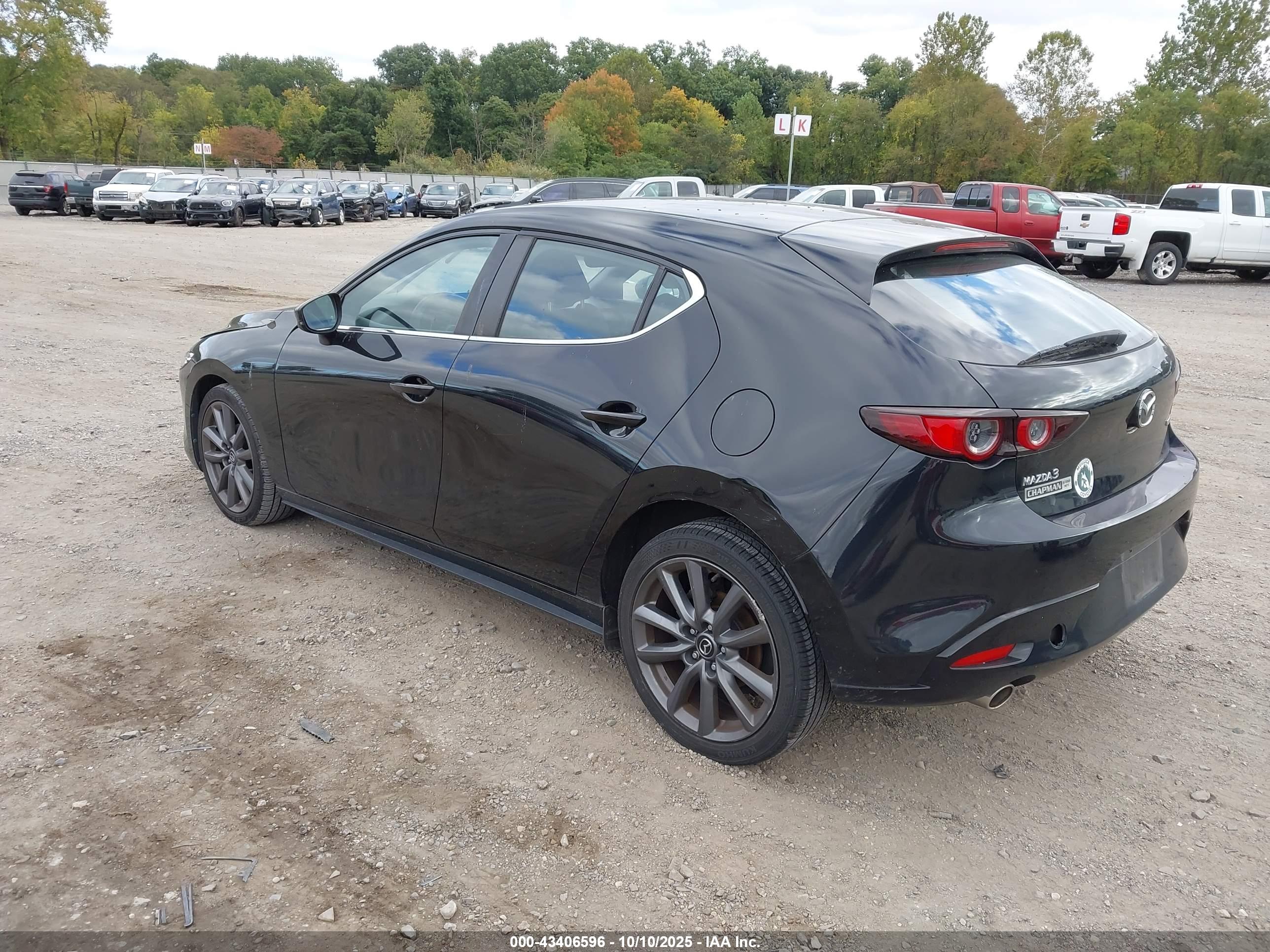 MAZDA MAZDA3 image 3